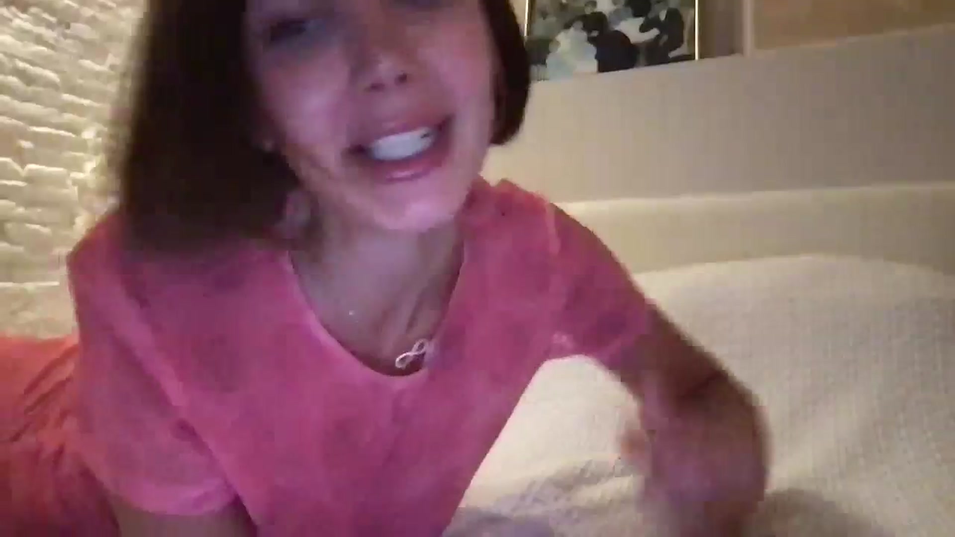 Gallery image thumbnail from LaLune's myfreecams stream on, 08/17/2024, 20:26 image 4 of 20