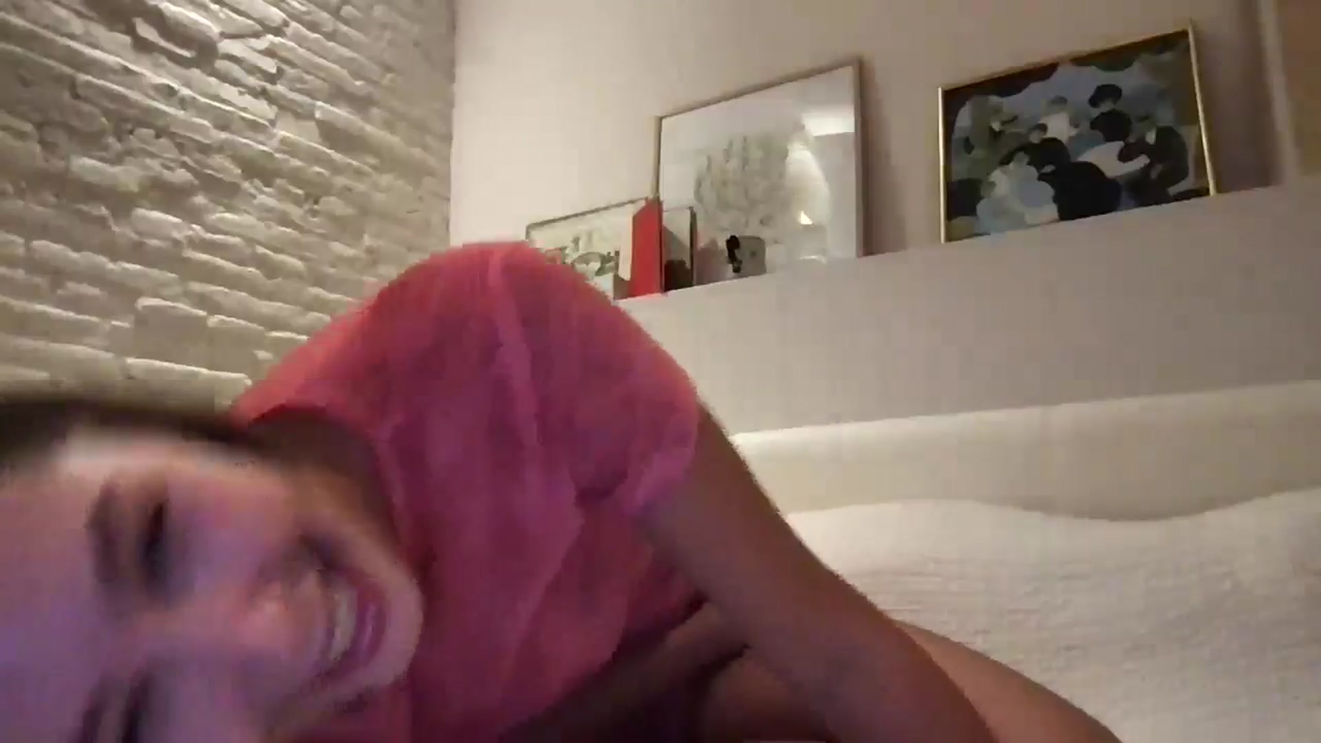 Gallery image thumbnail from LaLune's myfreecams stream on, 08/17/2024, 20:26 image 20 of 20