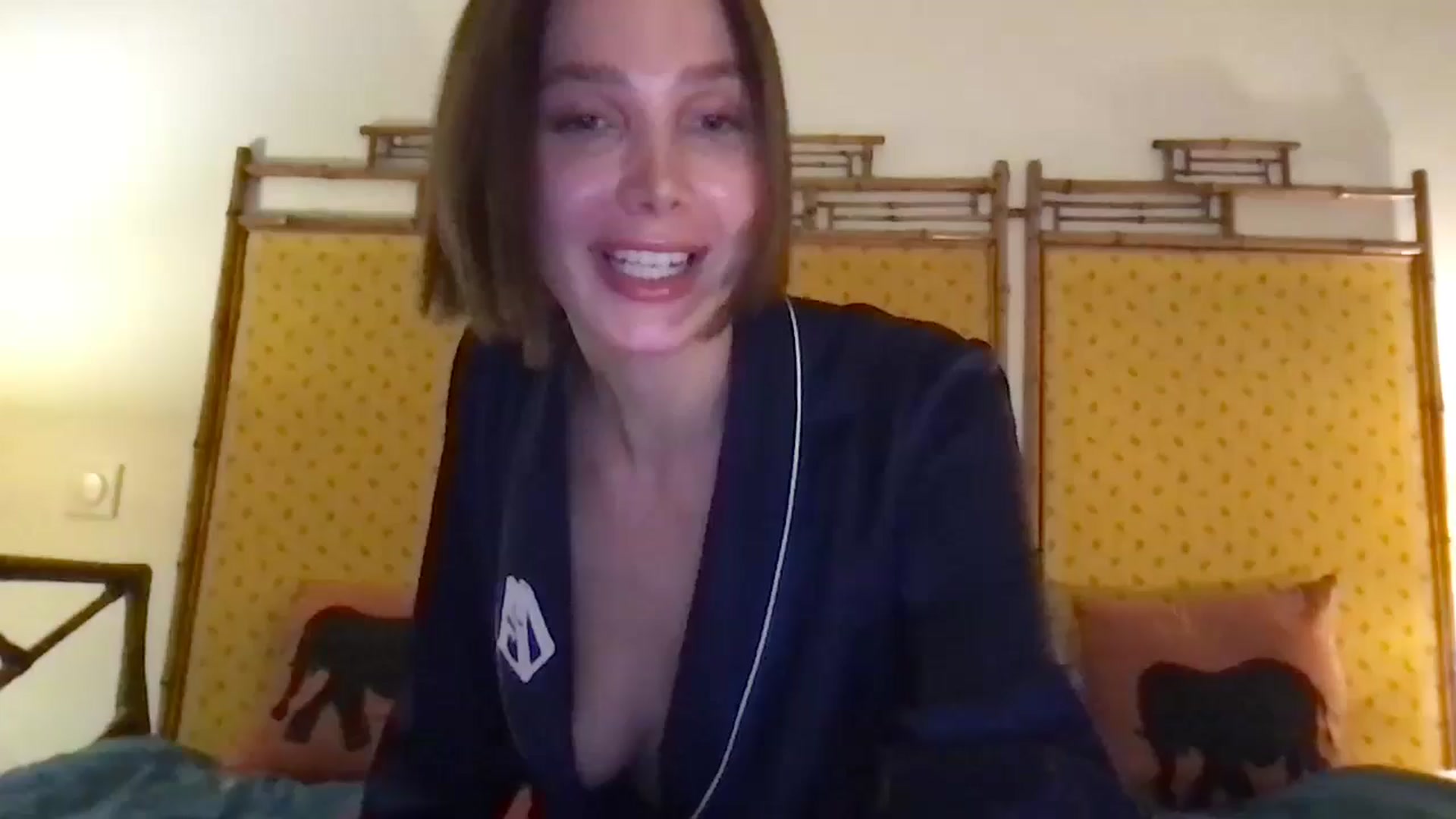 Gallery image thumbnail from LaLune's myfreecams stream on, 08/27/2024, 19:50 image 1 of 20