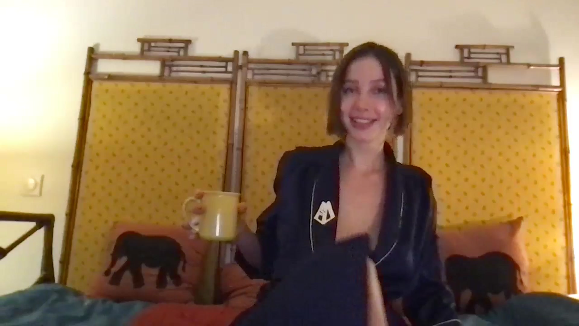 Gallery image thumbnail from LaLune's myfreecams stream on, 08/27/2024, 19:50 image 10 of 20