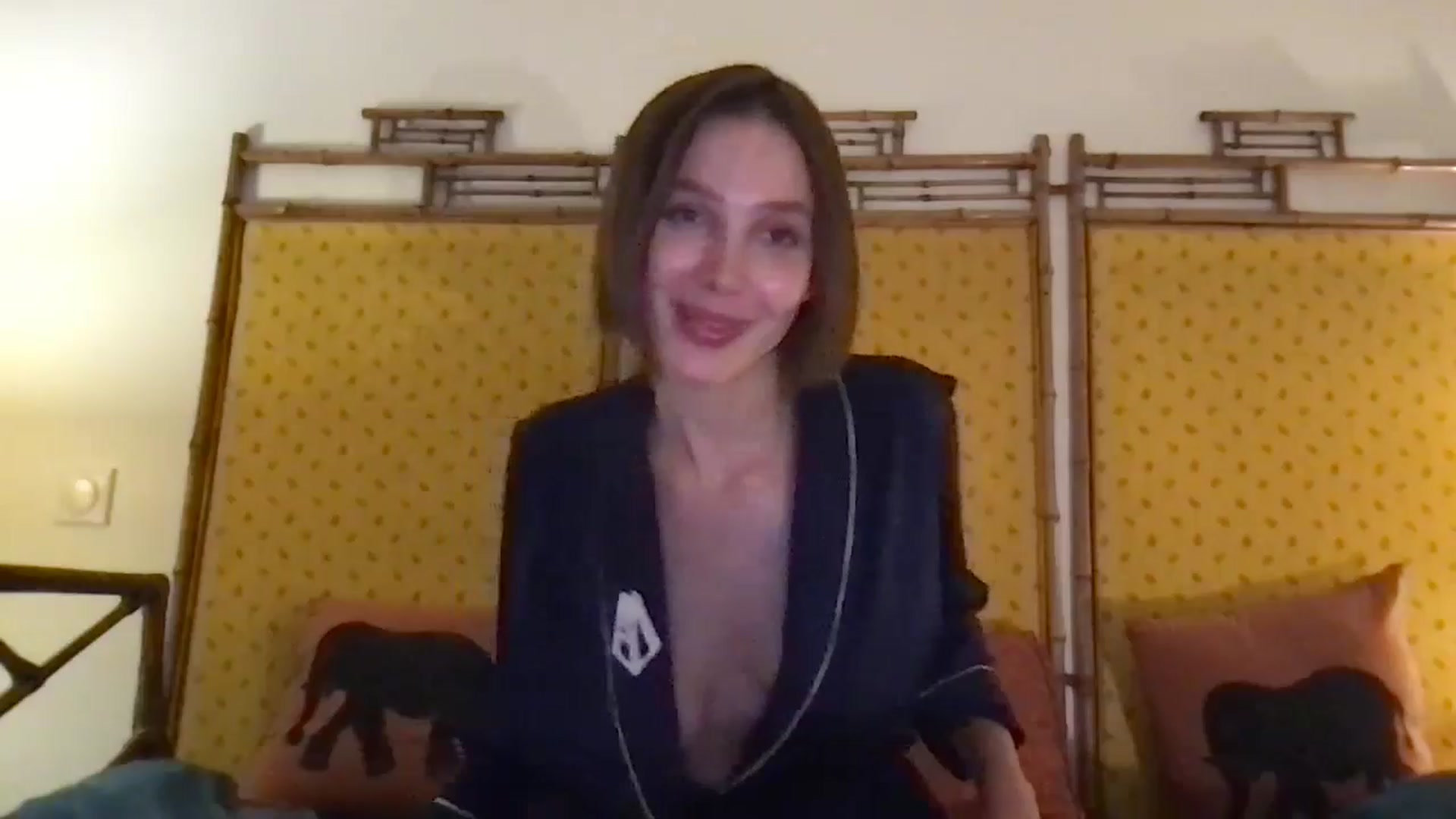 Gallery image thumbnail from LaLune's myfreecams stream on, 08/27/2024, 22:45 image 2 of 20