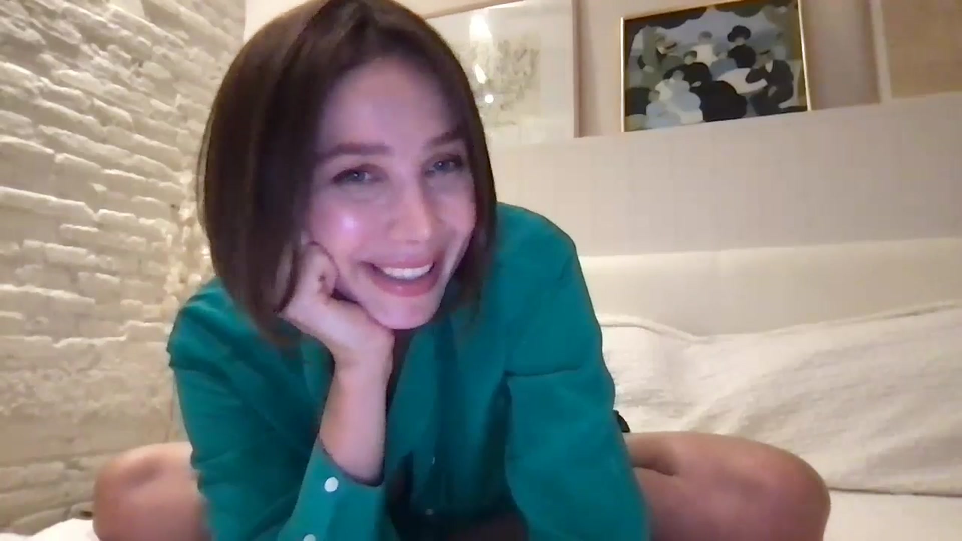 Gallery image thumbnail from LaLune's myfreecams stream on, 09/19/2024, 19:33 image 19 of 20