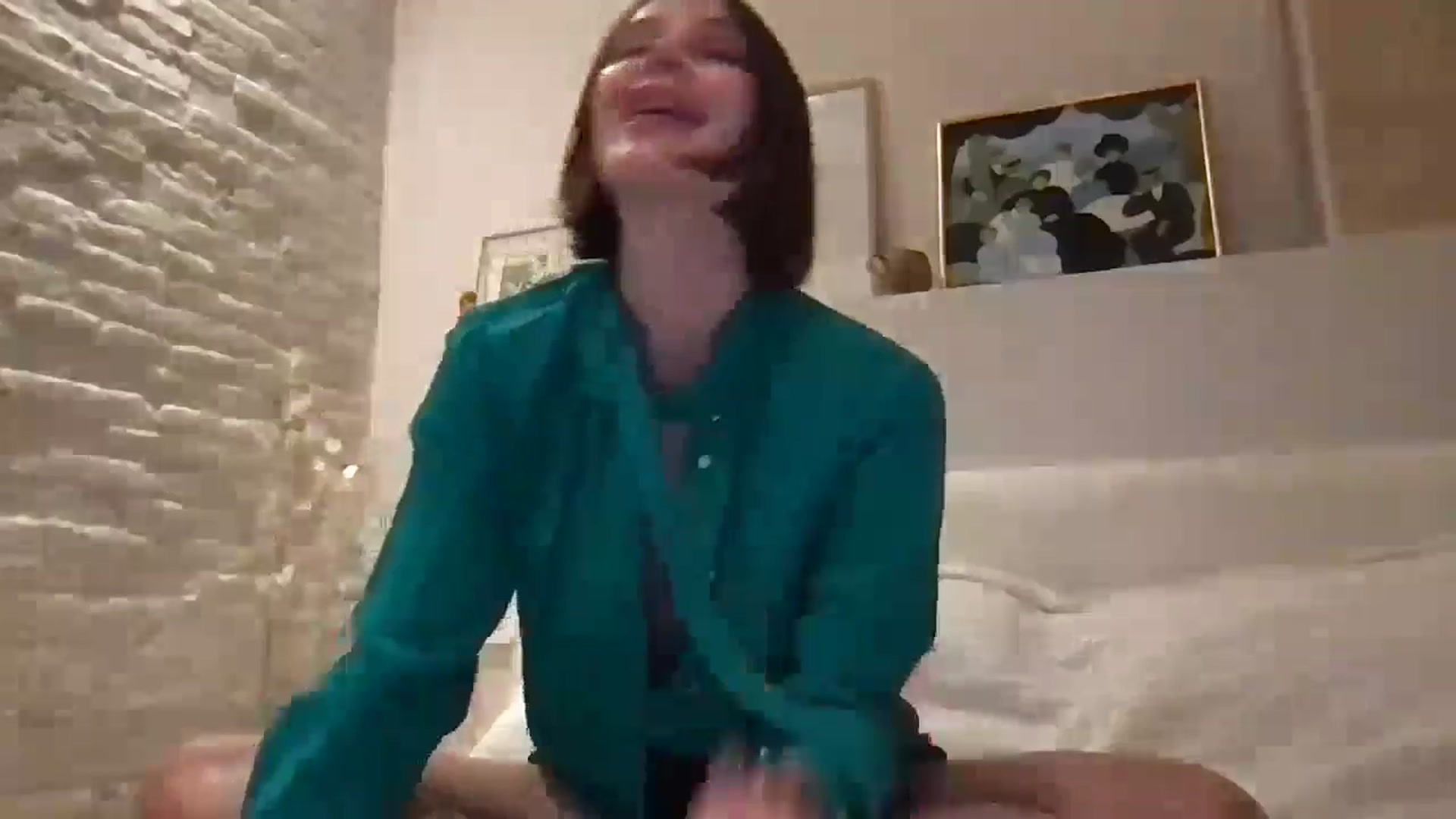 Gallery image thumbnail from LaLune's myfreecams stream on, 09/19/2024, 19:33 image 11 of 20