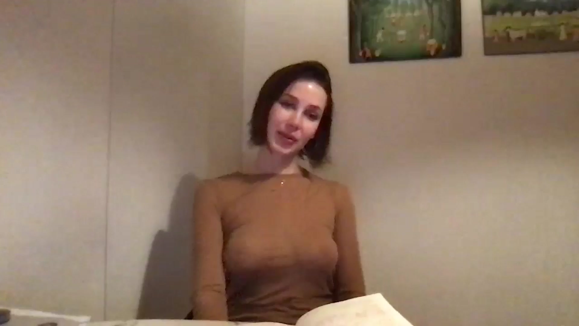 Gallery image thumbnail from LaLune's myfreecams stream on, 10/10/2024, 22:58 image 1 of 20