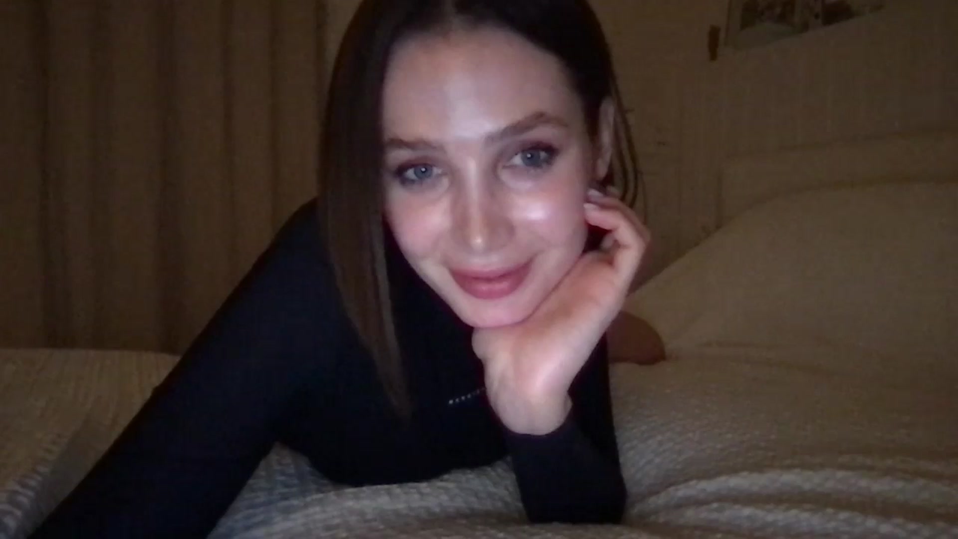 Gallery image thumbnail from LaLune's myfreecams stream on, 10/24/2024, 22:01 image 19 of 20