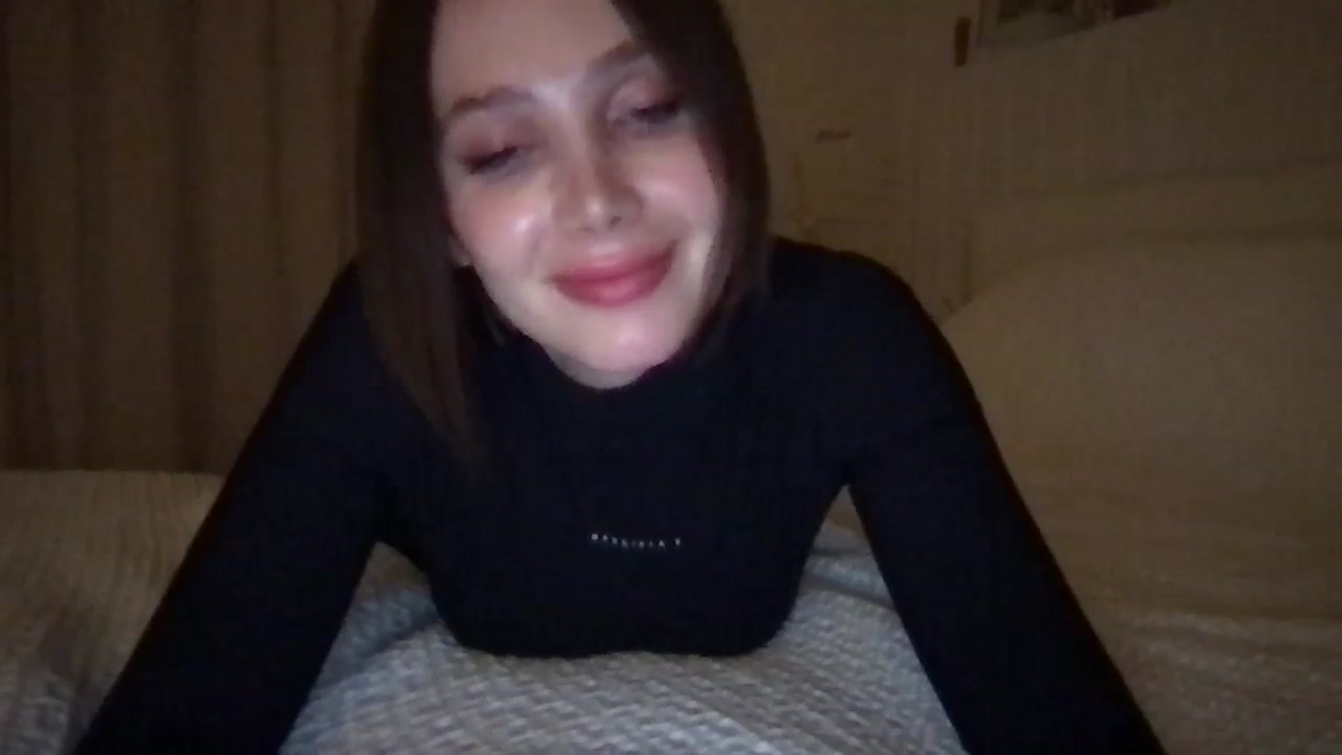 Gallery image thumbnail from LaLune's myfreecams stream on, 10/24/2024, 22:01 image 6 of 20