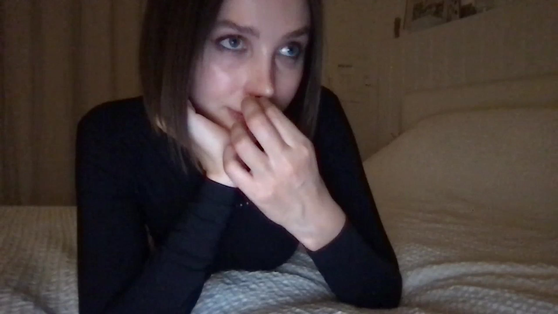 Gallery image thumbnail from LaLune's myfreecams stream on, 10/24/2024, 22:01 image 2 of 20