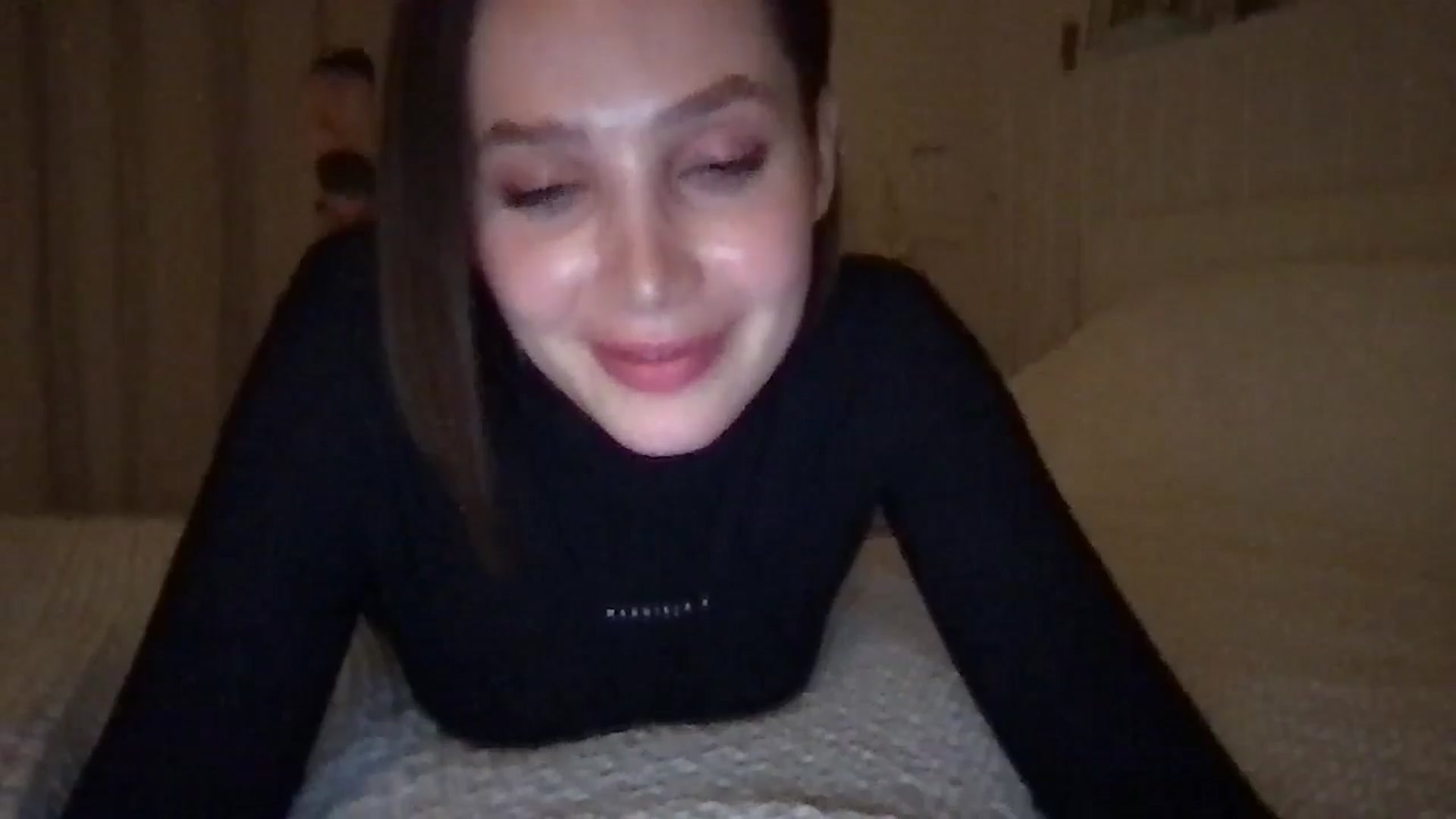 Gallery image thumbnail from LaLune's myfreecams stream on, 10/24/2024, 22:01 image 16 of 20