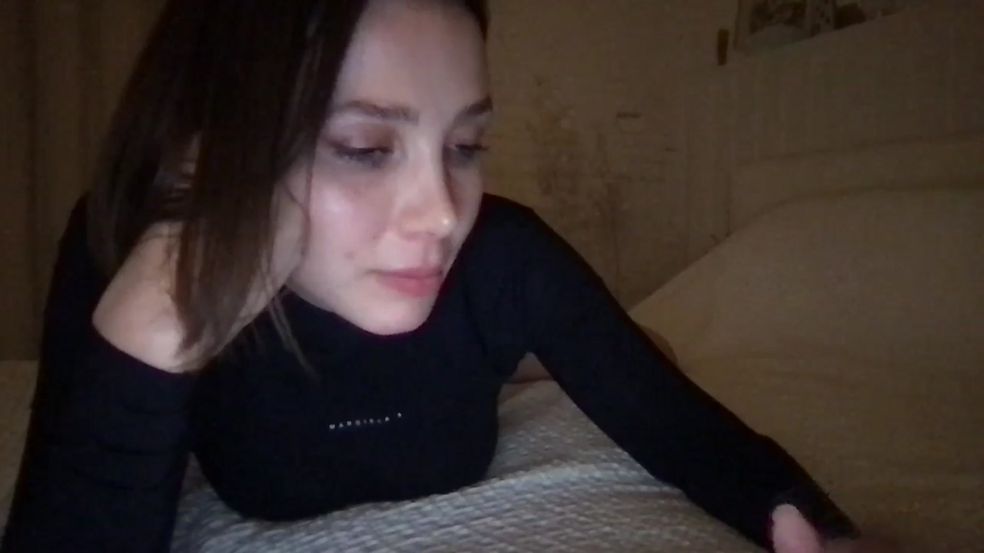 Gallery image thumbnail from LaLune's myfreecams stream on, 10/24/2024, 22:01 image 17 of 20