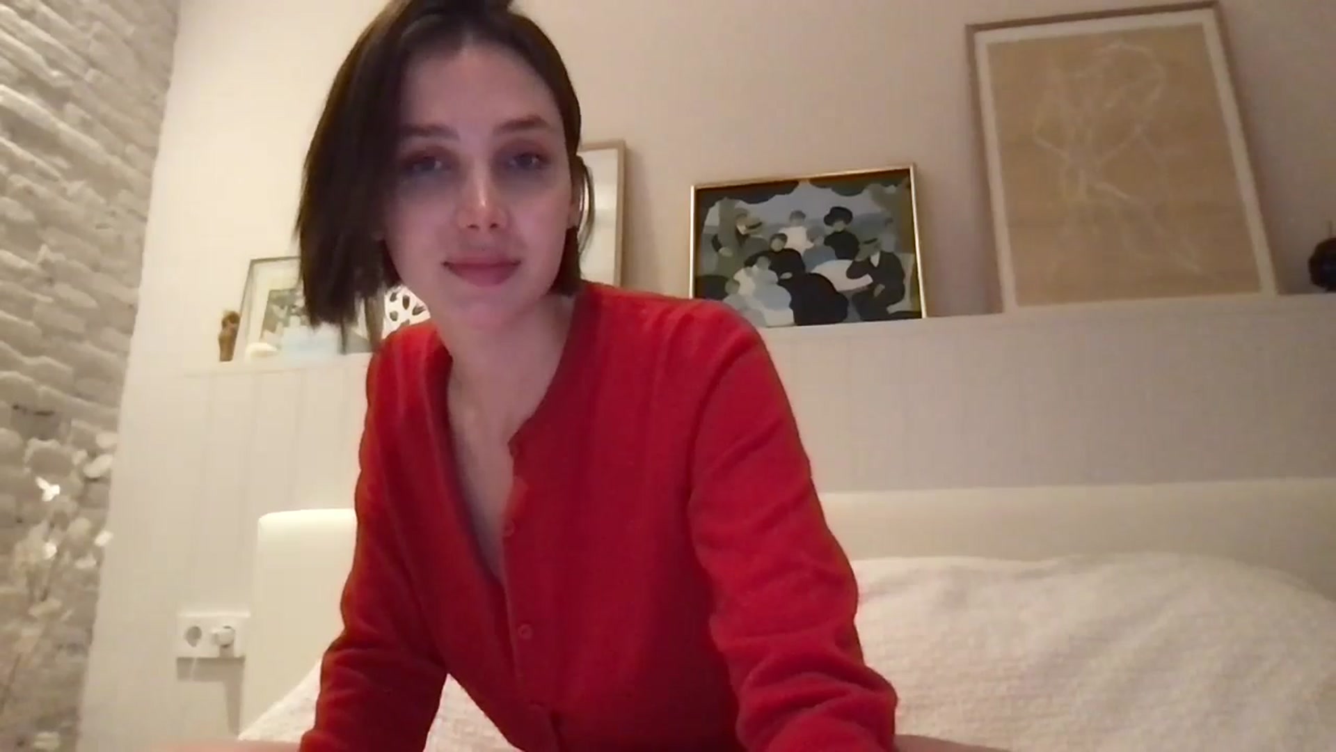 Gallery image thumbnail from LaLune's myfreecams stream on, 11/03/2024, 20:06 image 9 of 20