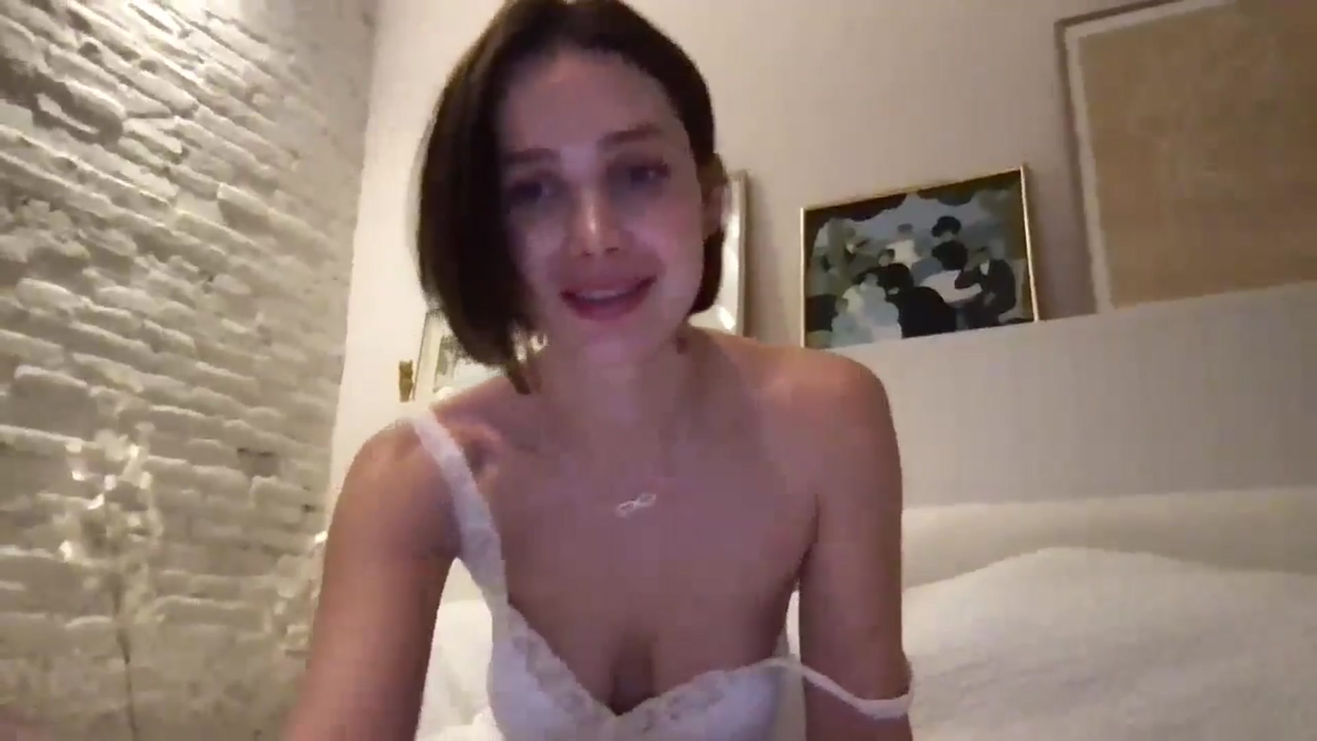 Gallery image thumbnail from LaLune's myfreecams stream on, 11/12/2024, 16:09 image 3 of 20