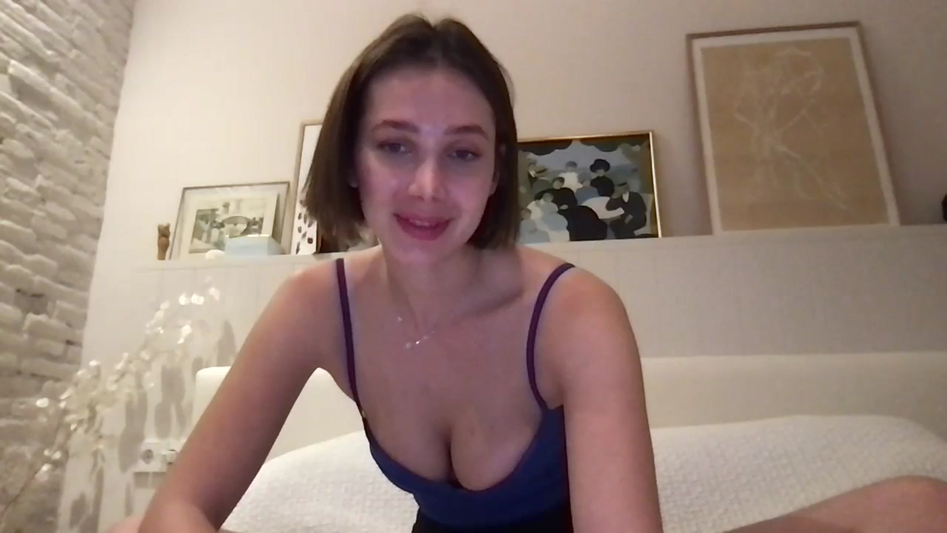 Gallery image thumbnail from LaLune's myfreecams stream on, 11/18/2024, 18:08 image 3 of 20