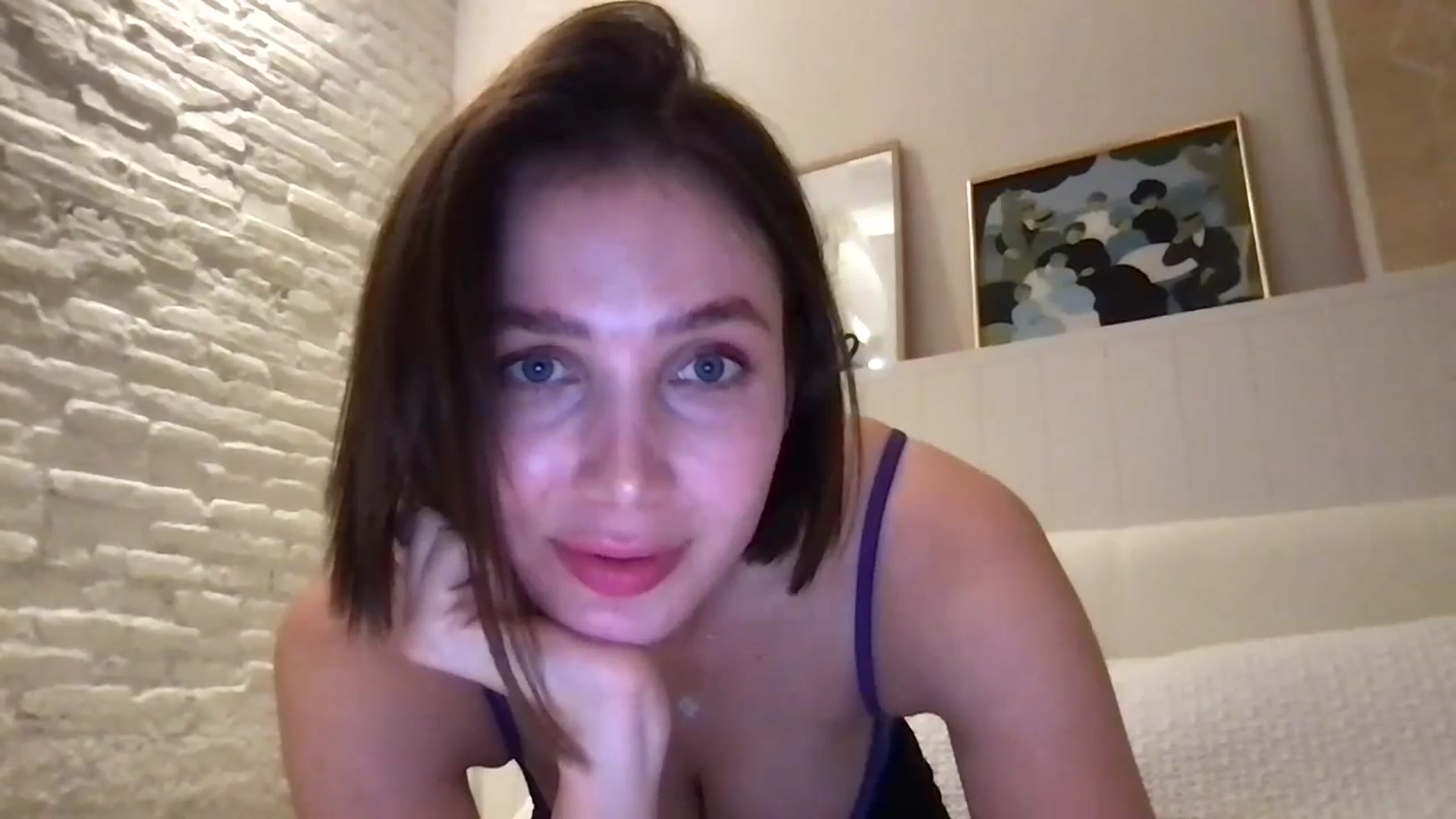 Gallery image thumbnail from LaLune's myfreecams stream on, 11/18/2024, 21:12 image 6 of 20