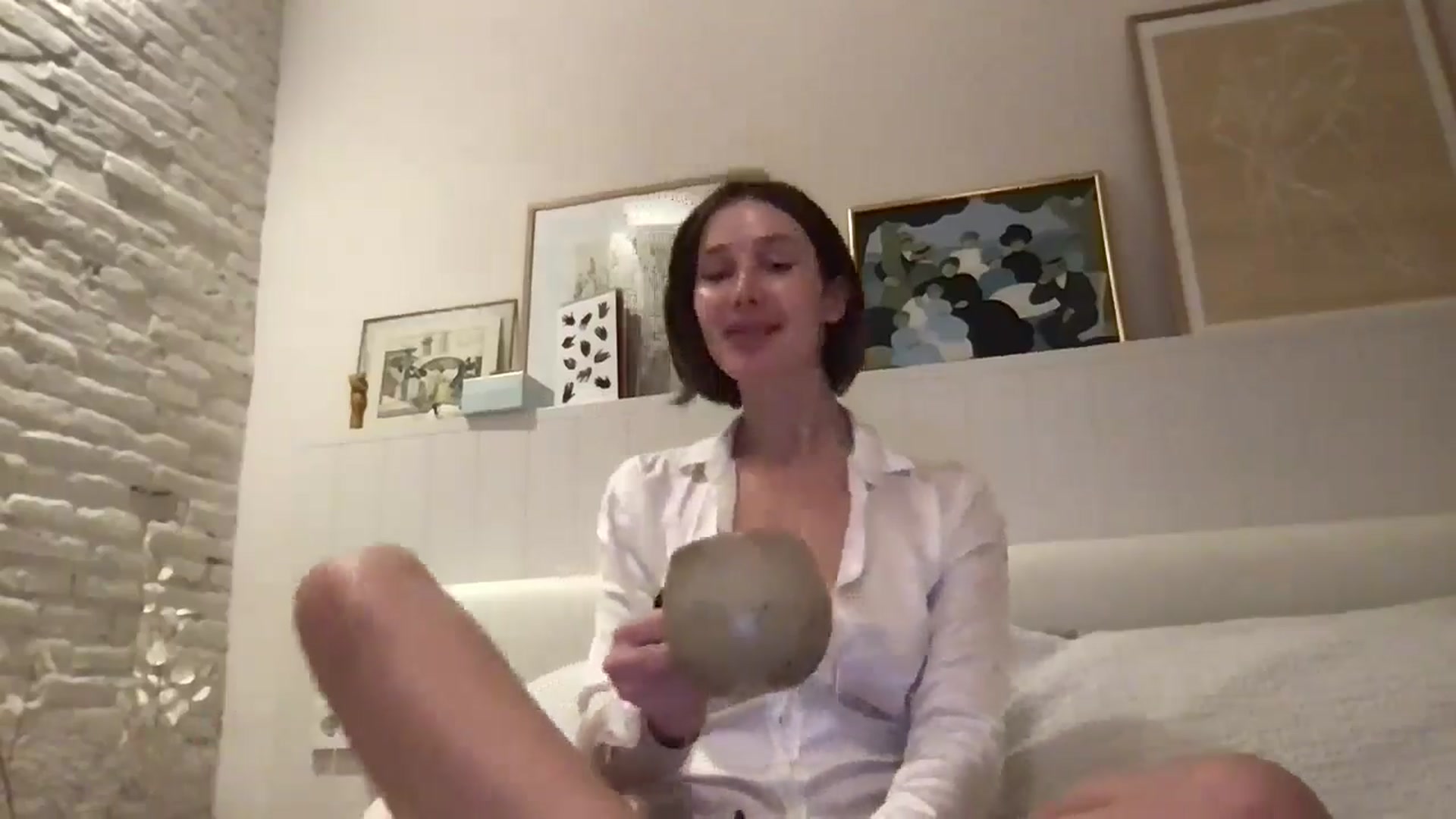 Gallery image thumbnail from LaLune's myfreecams stream on, 12/11/2024, 19:36 image 8 of 20