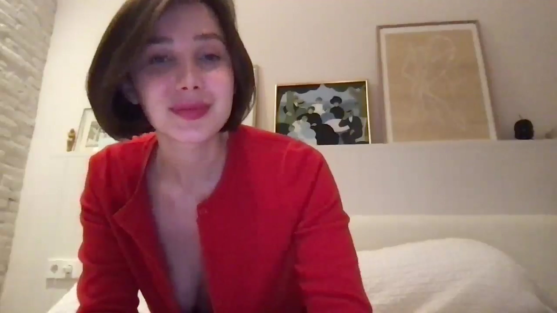 Gallery image thumbnail from LaLune's myfreecams stream on, 02/15/2025, 17:40 image 16 of 20