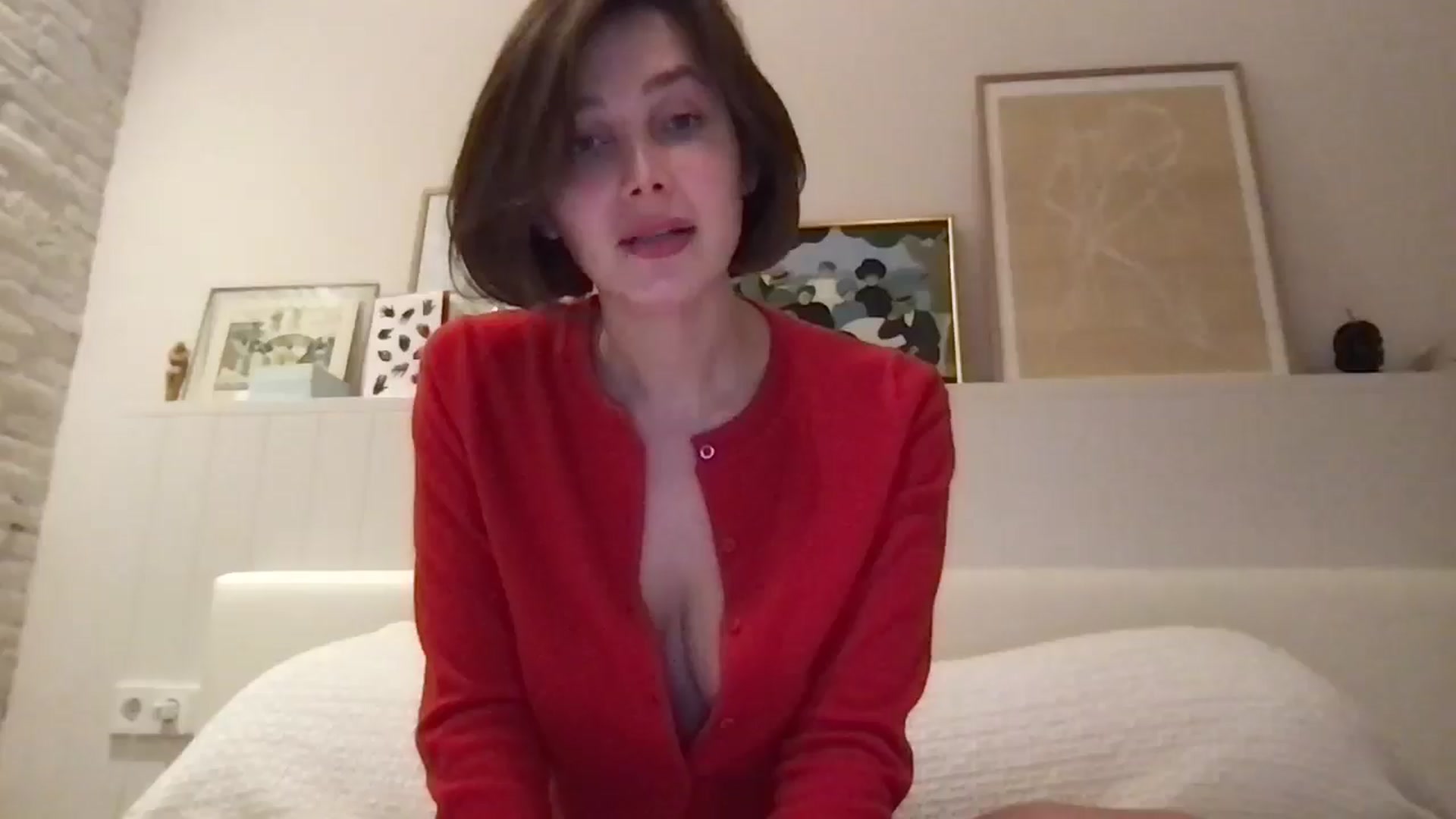 Gallery image thumbnail from LaLune's myfreecams stream on, 02/15/2025, 17:58 image 11 of 20