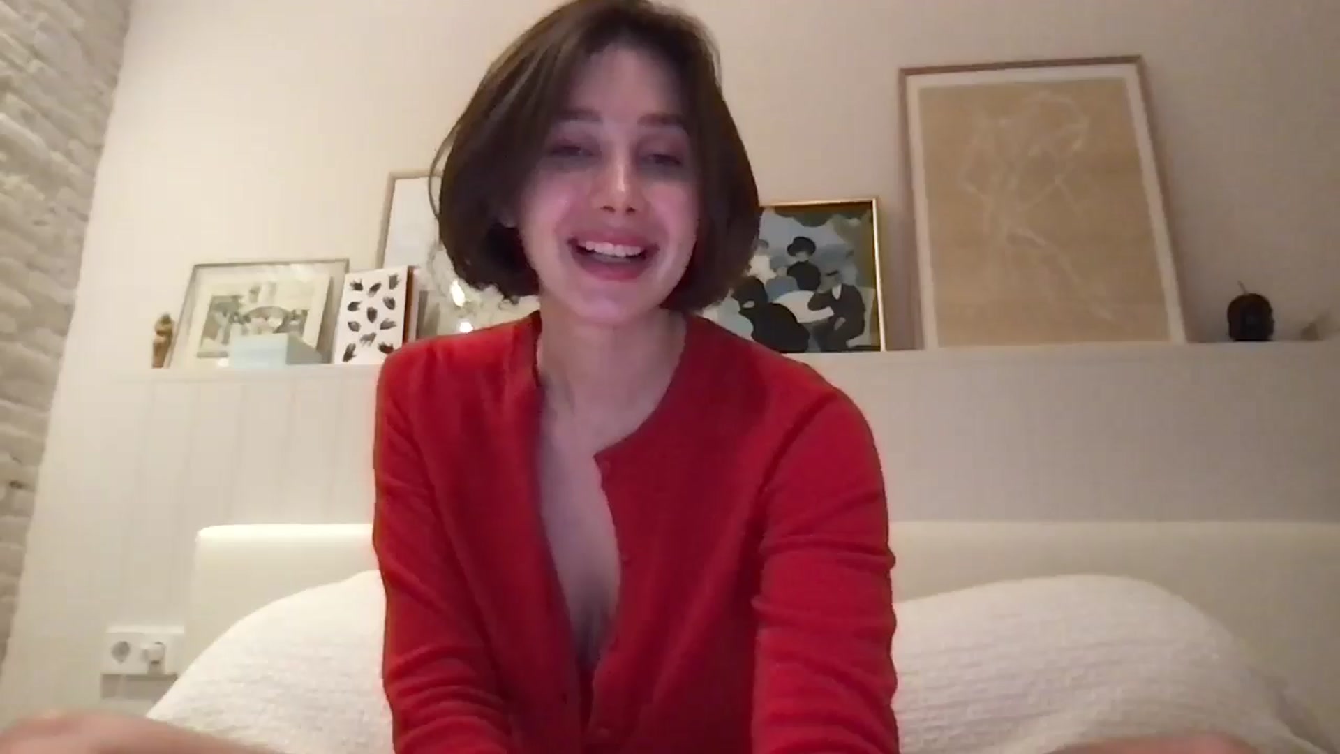Gallery image thumbnail from LaLune's myfreecams stream on, 02/15/2025, 17:58 image 17 of 20