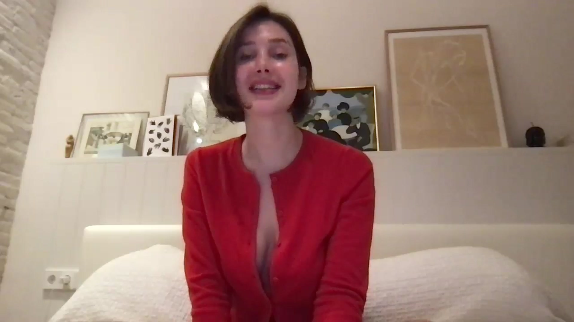Gallery image thumbnail from LaLune's myfreecams stream on, 02/15/2025, 17:58 image 2 of 20