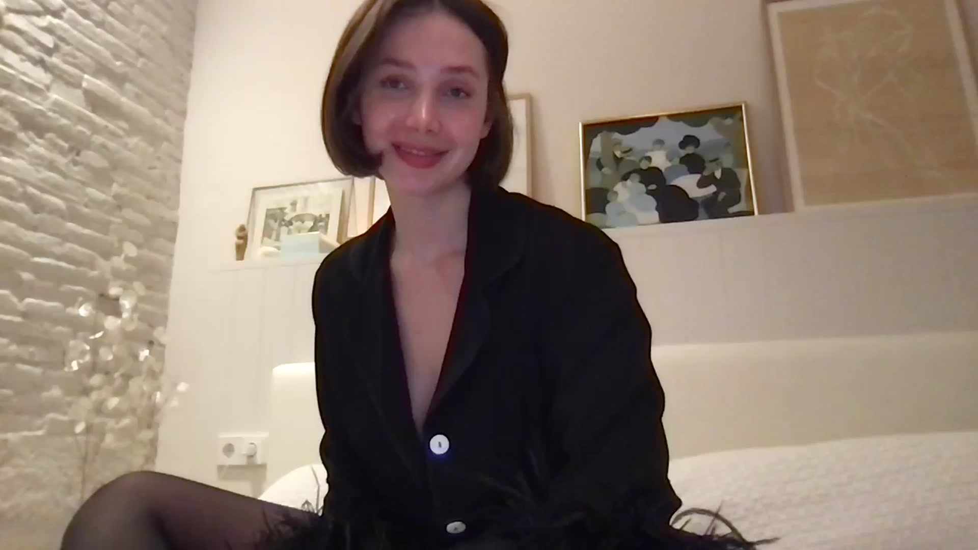 Gallery image thumbnail from LaLune's myfreecams stream on, 02/28/2025, 21:41 image 19 of 20