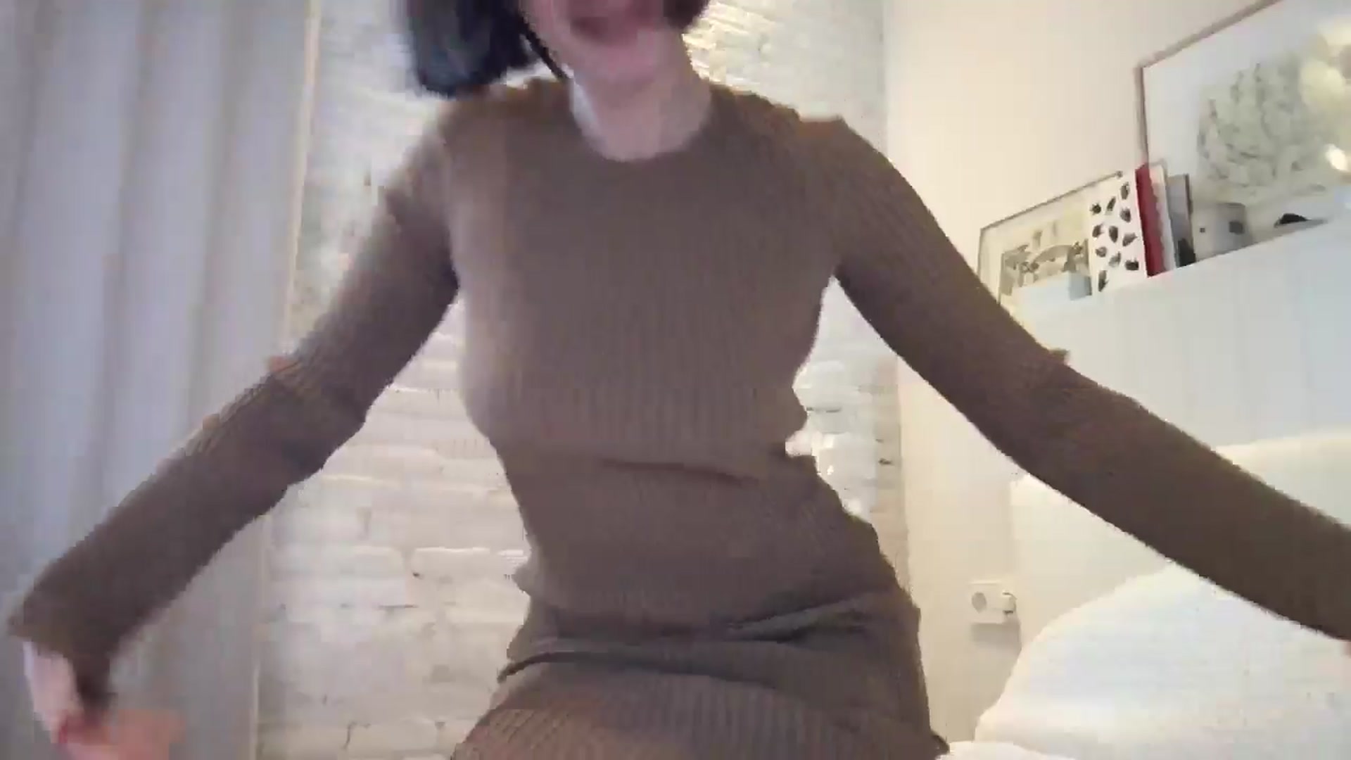 Gallery image thumbnail from LaLune's myfreecams stream on, 03/05/2025, 15:34 image 13 of 20