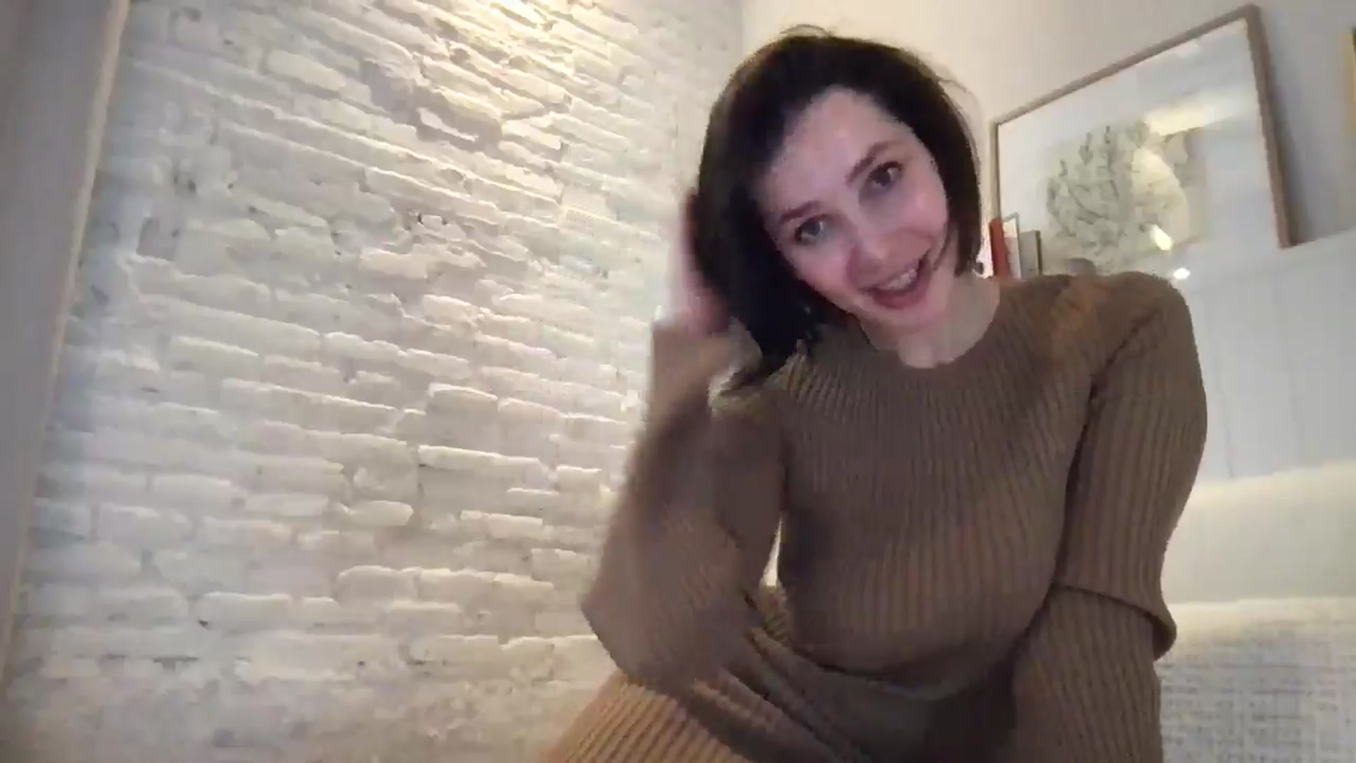 Gallery image thumbnail from LaLune's myfreecams stream on, 03/05/2025, 16:32 image 7 of 20