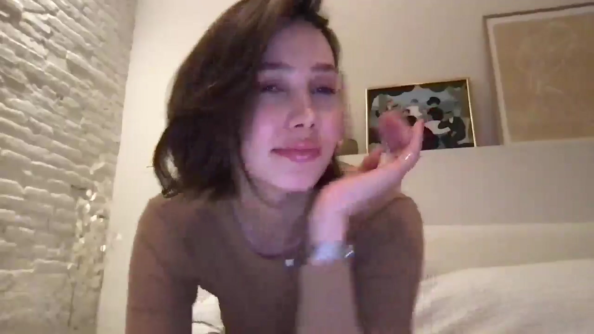 Gallery image thumbnail from LaLune's myfreecams stream on, 03/13/2025, 21:26 image 12 of 20