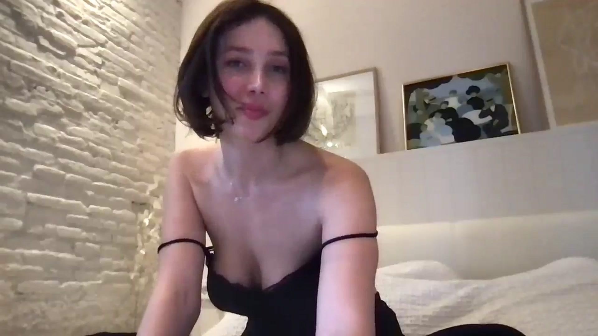 Gallery image thumbnail from LaLune's myfreecams stream on, 03/16/2025, 16:36 image 14 of 20