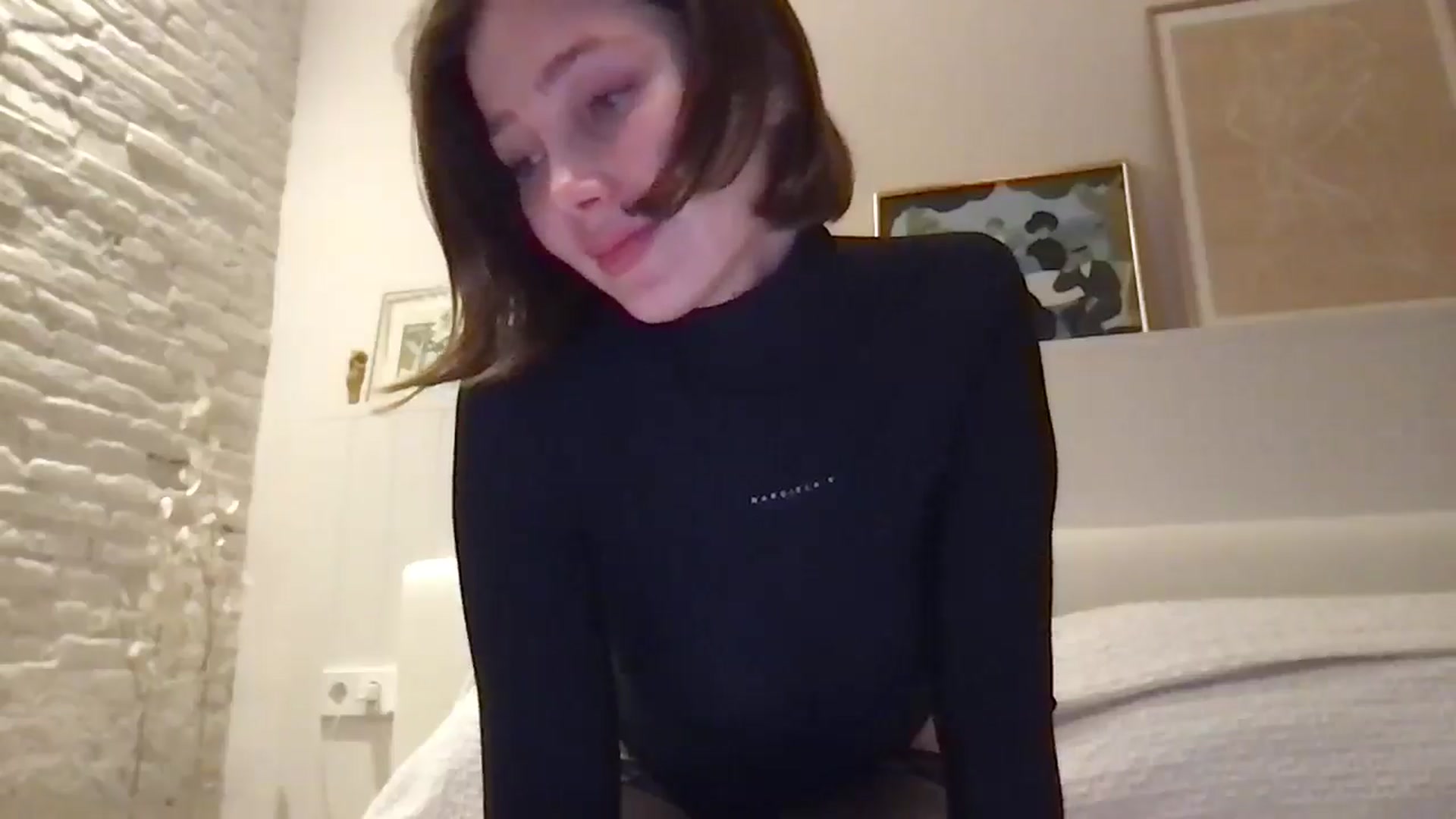 Gallery image thumbnail from LaLune's myfreecams stream on, 03/17/2025, 20:47 image 9 of 20
