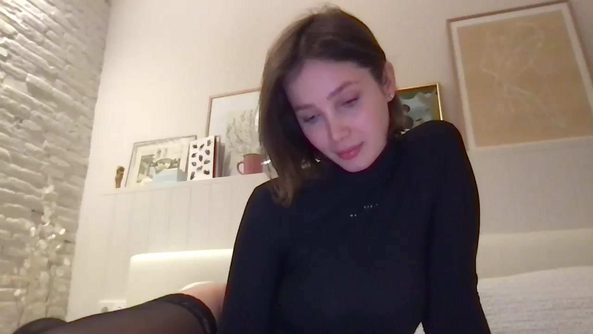Gallery image thumbnail from LaLune's myfreecams stream on, 03/17/2025, 22:27 image 8 of 20
