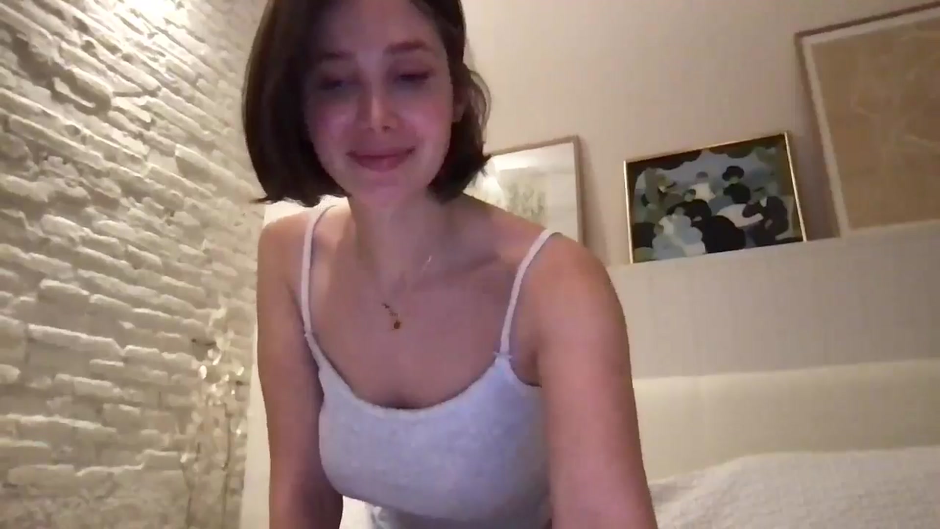 Gallery image thumbnail from LaLune's myfreecams stream on, 03/22/2025, 20:48 image 3 of 20