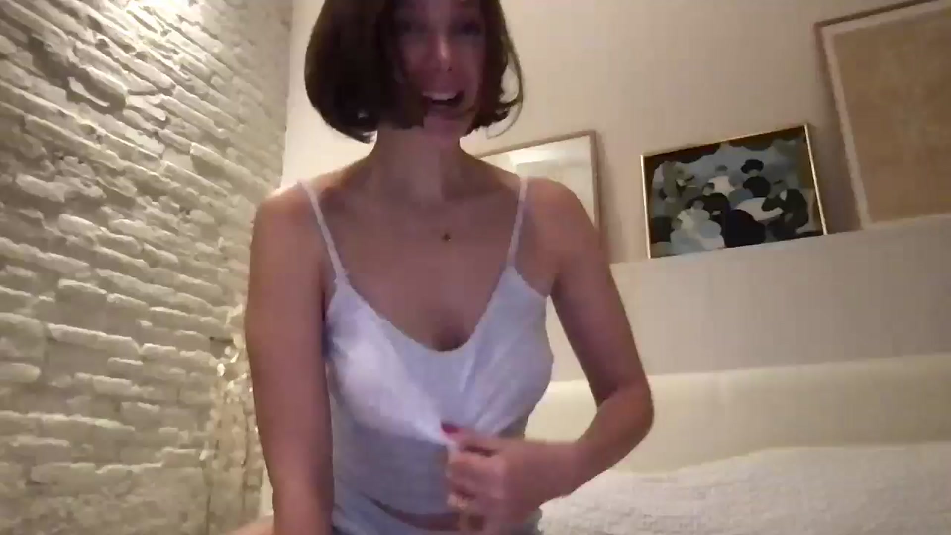 Gallery image thumbnail from LaLune's myfreecams stream on, 03/22/2025, 20:48 image 1 of 20