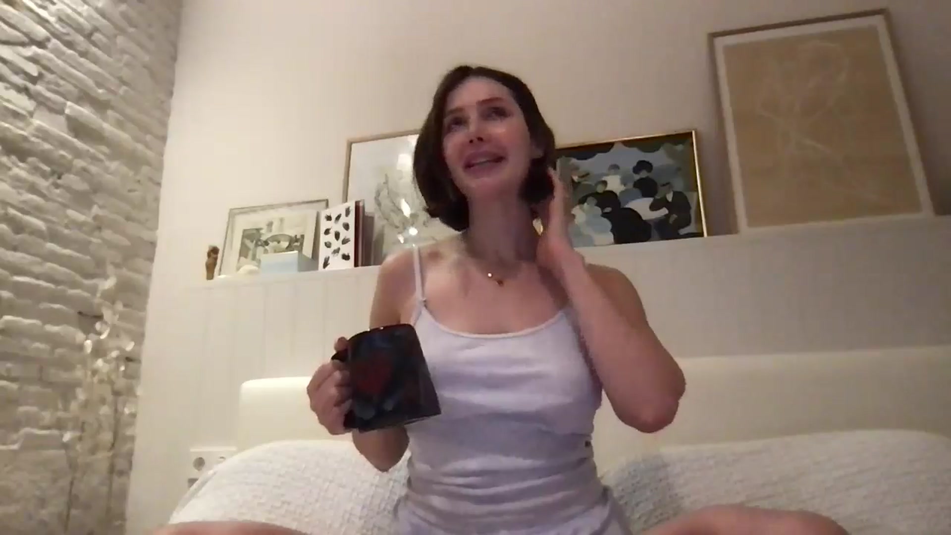 Gallery image thumbnail from LaLune's myfreecams stream on, 03/22/2025, 21:07 image 8 of 20