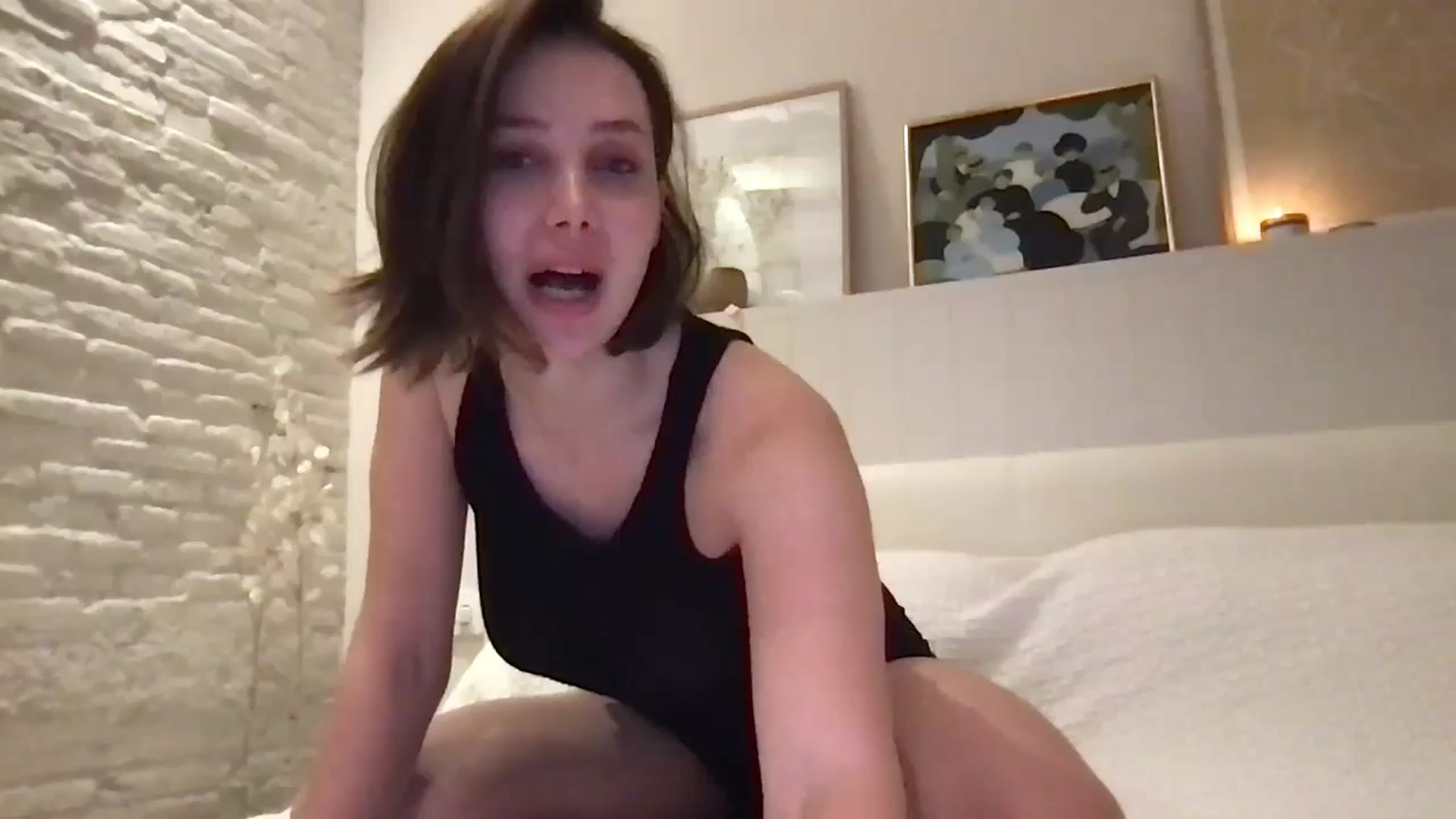 Gallery image thumbnail from LaLune's myfreecams stream on, 04/04/2025, 18:57 image 6 of 20