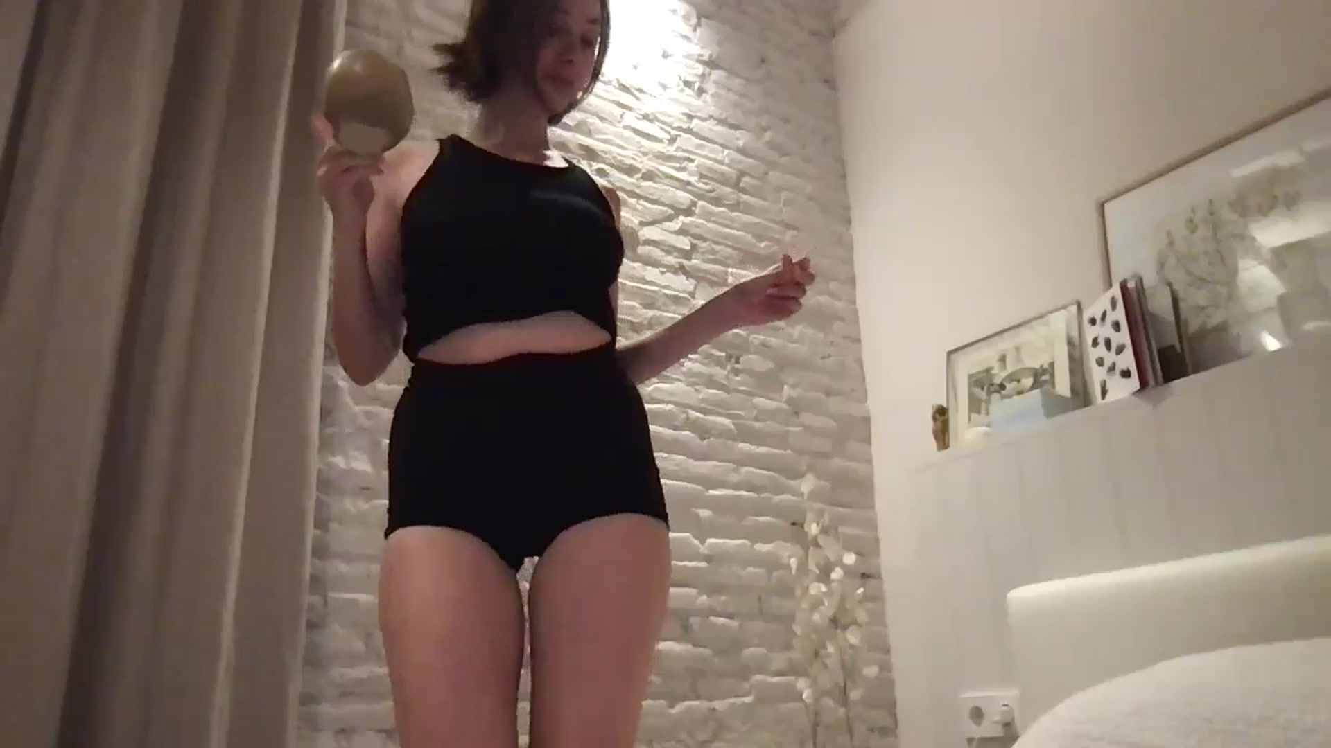 Gallery image thumbnail from LaLune's myfreecams stream on, 04/04/2025, 18:57 image 11 of 20
