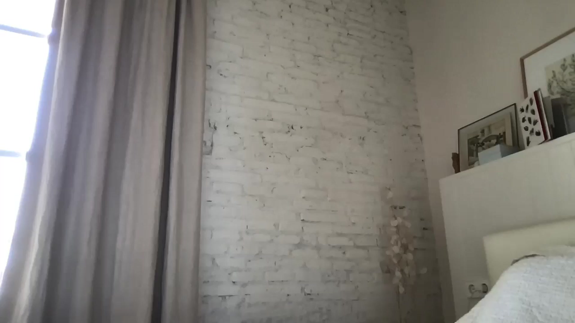 Gallery image thumbnail from LaLune's myfreecams stream on, 04/11/2025, 12:05 image 2 of 20