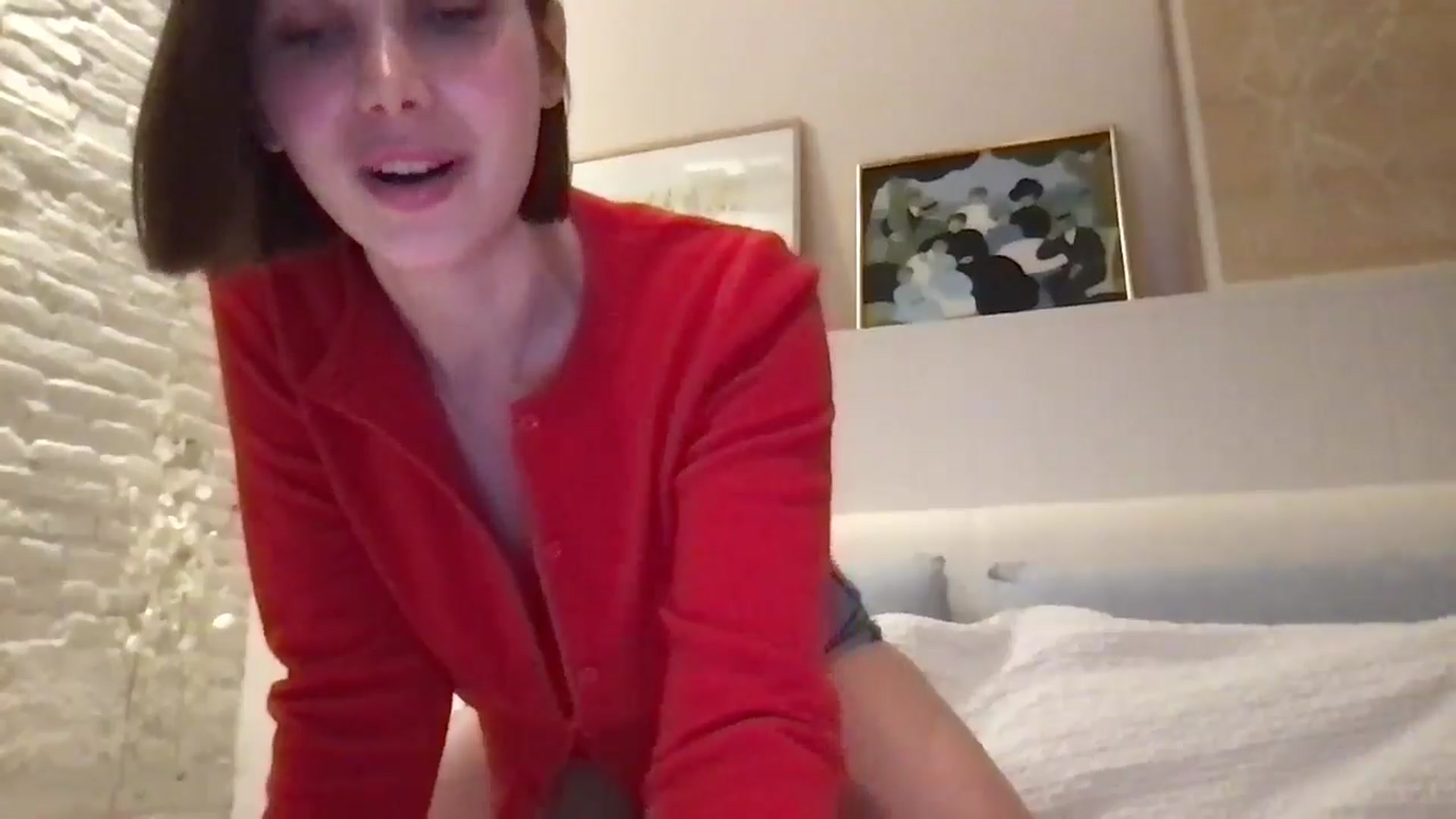 Gallery image thumbnail from LaLune's myfreecams stream on, 04/15/2025, 19:59 image 15 of 20