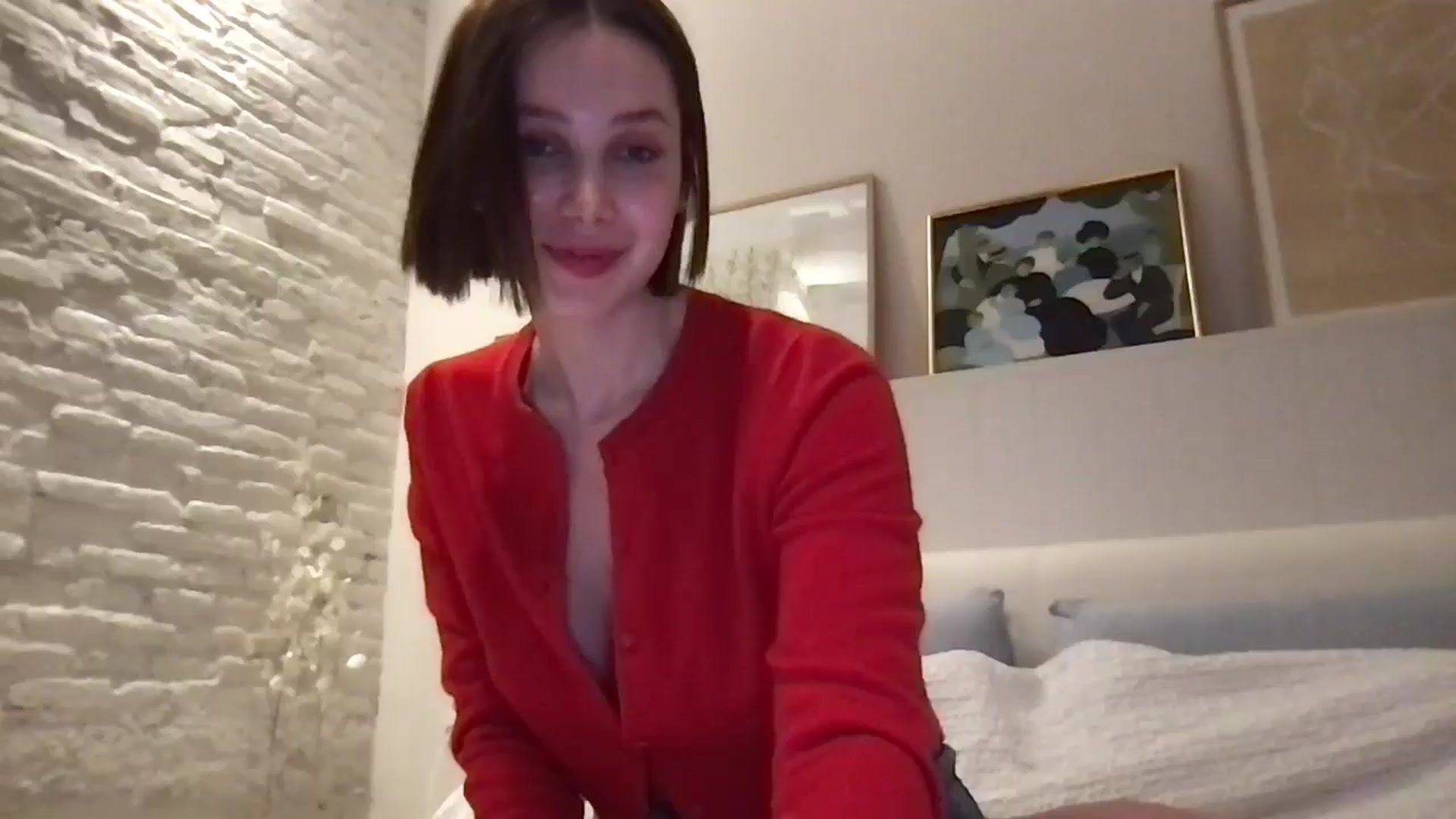 Gallery image thumbnail from LaLune's myfreecams stream on, 04/15/2025, 21:25 image 1 of 20