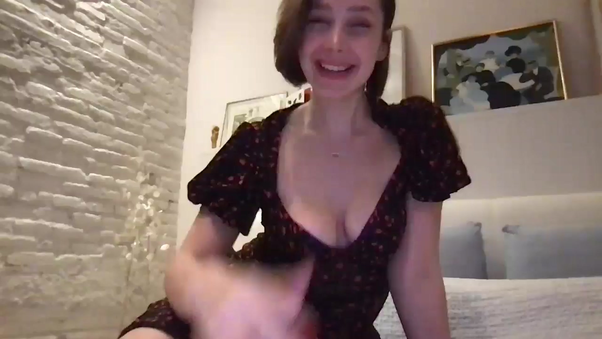 Gallery image thumbnail from LaLune's myfreecams stream on, 04/17/2025, 20:37 image 19 of 20
