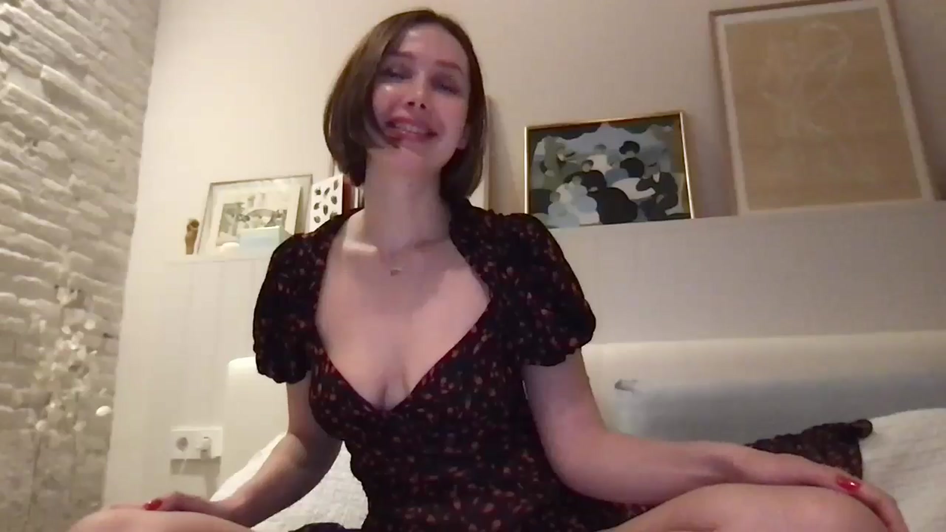 Gallery image thumbnail from LaLune's myfreecams stream on, 04/17/2025, 20:37 image 5 of 20
