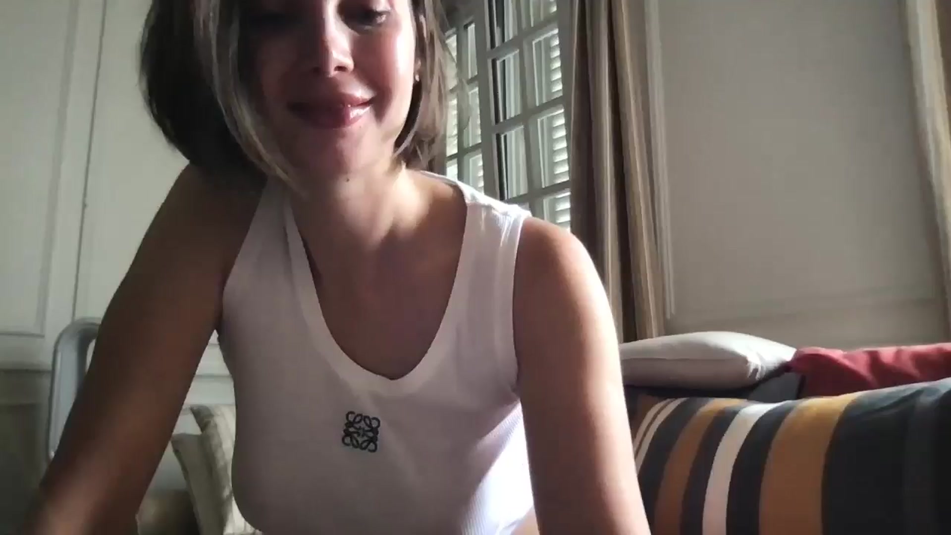 Gallery image thumbnail from LaLune's myfreecams stream on, 06/27/2025, 17:23 image 1 of 20