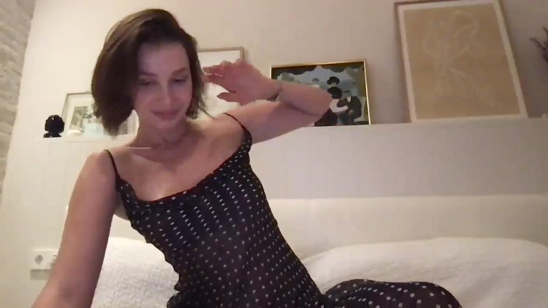 Gallery image thumbnail from LaLune's myfreecams stream on, 07/24/2025, 20:51 image 3 of 20