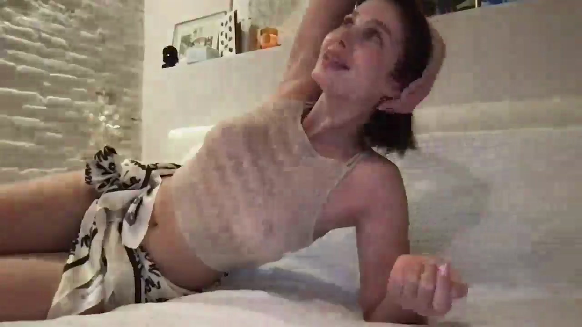 Gallery image thumbnail from LaLune's myfreecams stream on, 08/28/2025, 20:42 image 7 of 20