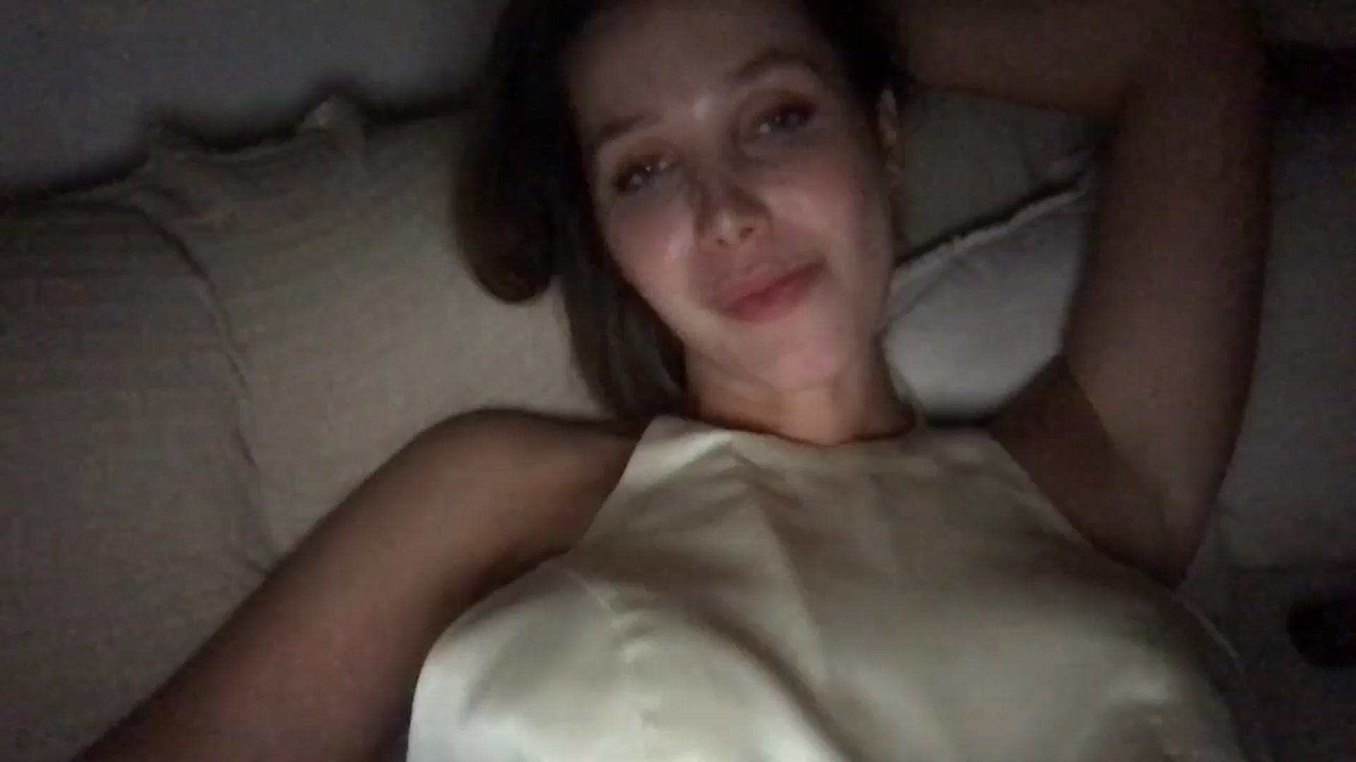 Gallery image thumbnail from LaLune's myfreecams stream on, 09/10/2025, 22:45 image 6 of 20