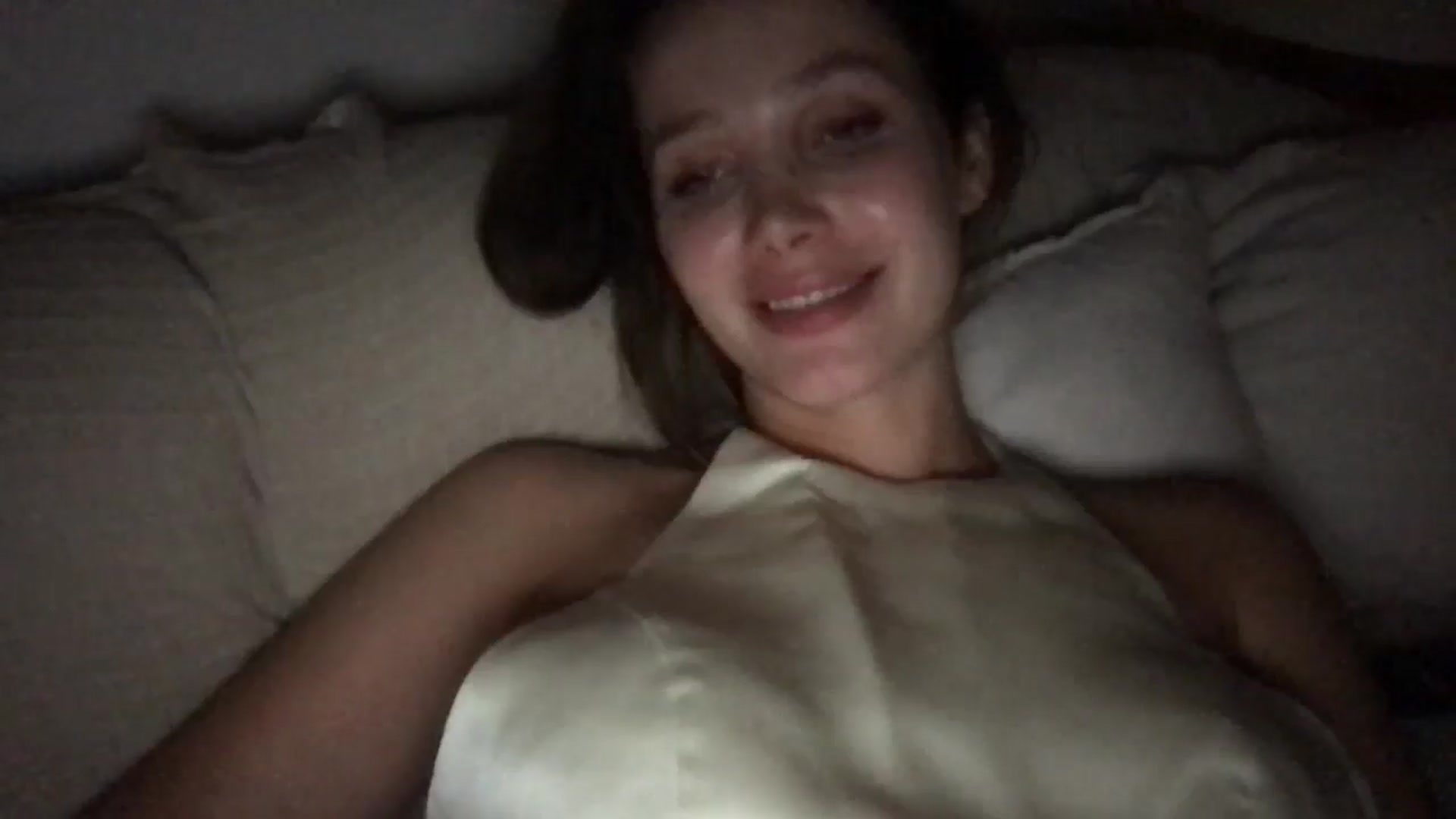Gallery image thumbnail from LaLune's myfreecams stream on, 09/10/2025, 22:45 image 11 of 20