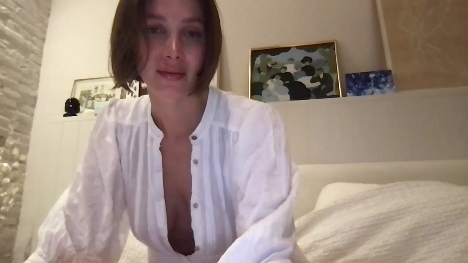 Gallery image thumbnail from LaLune's myfreecams stream on, 09/15/2025, 19:48 image 7 of 20