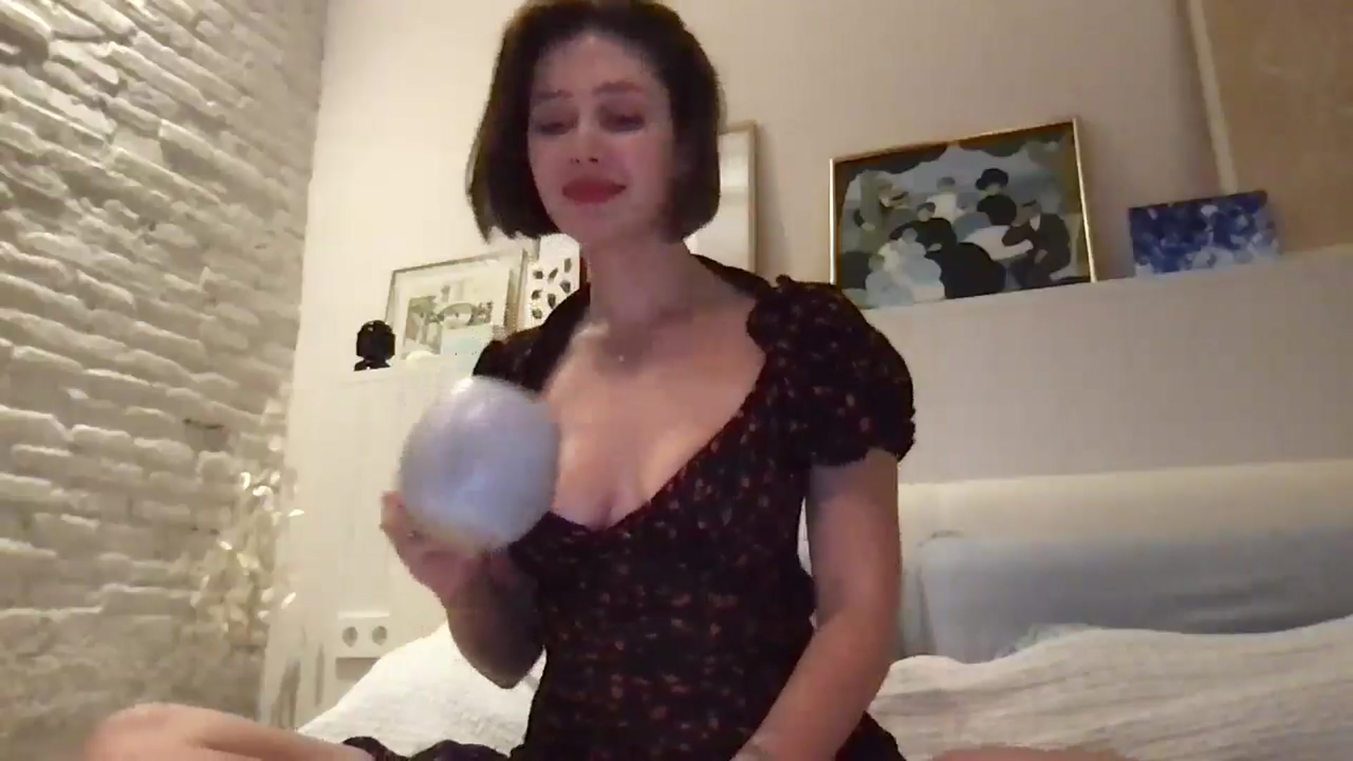 Gallery image thumbnail from LaLune's myfreecams stream on, 10/01/2025, 18:59 image 8 of 20