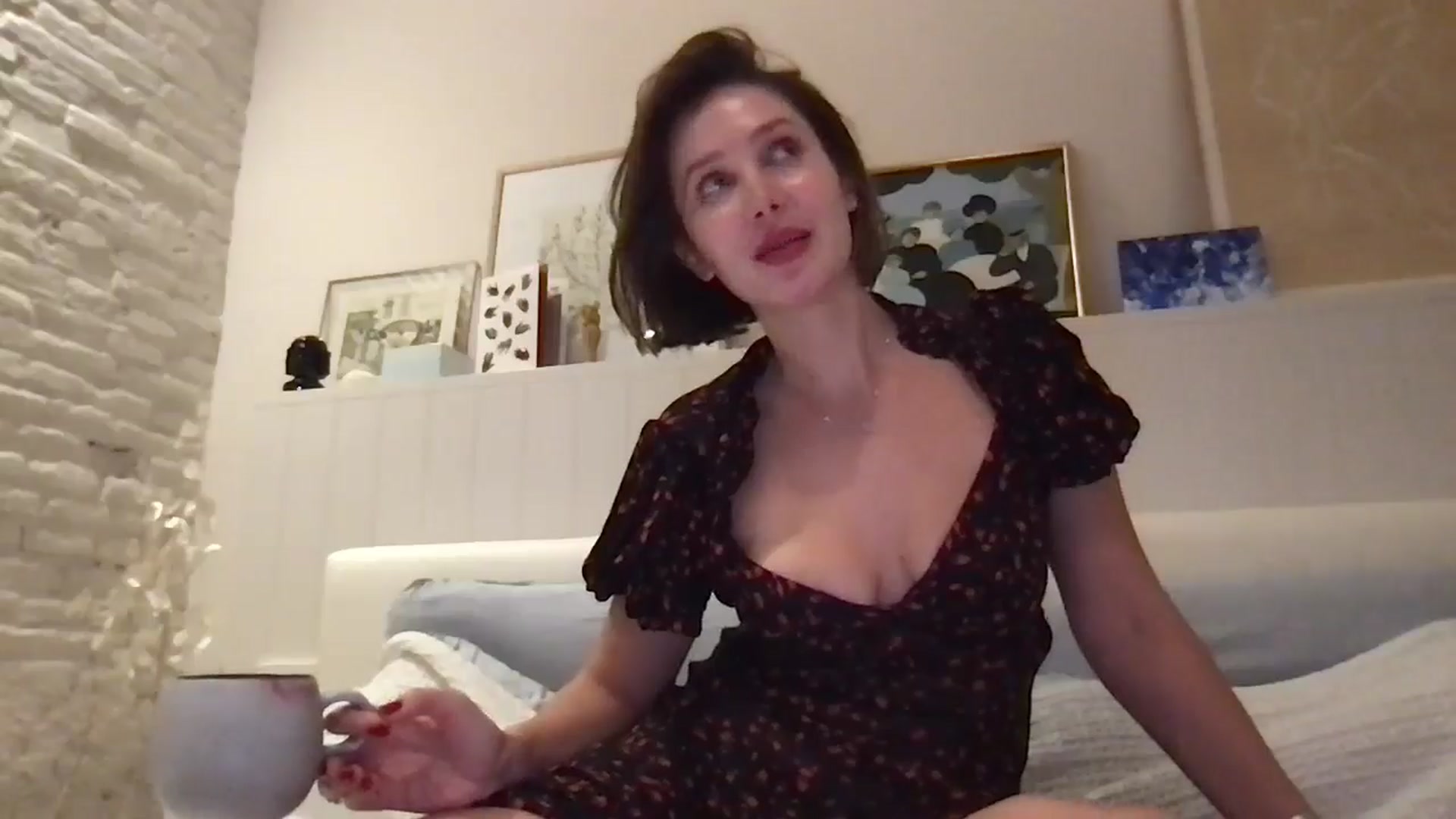 Gallery image thumbnail from LaLune's myfreecams stream on, 10/01/2025, 18:59 image 2 of 20