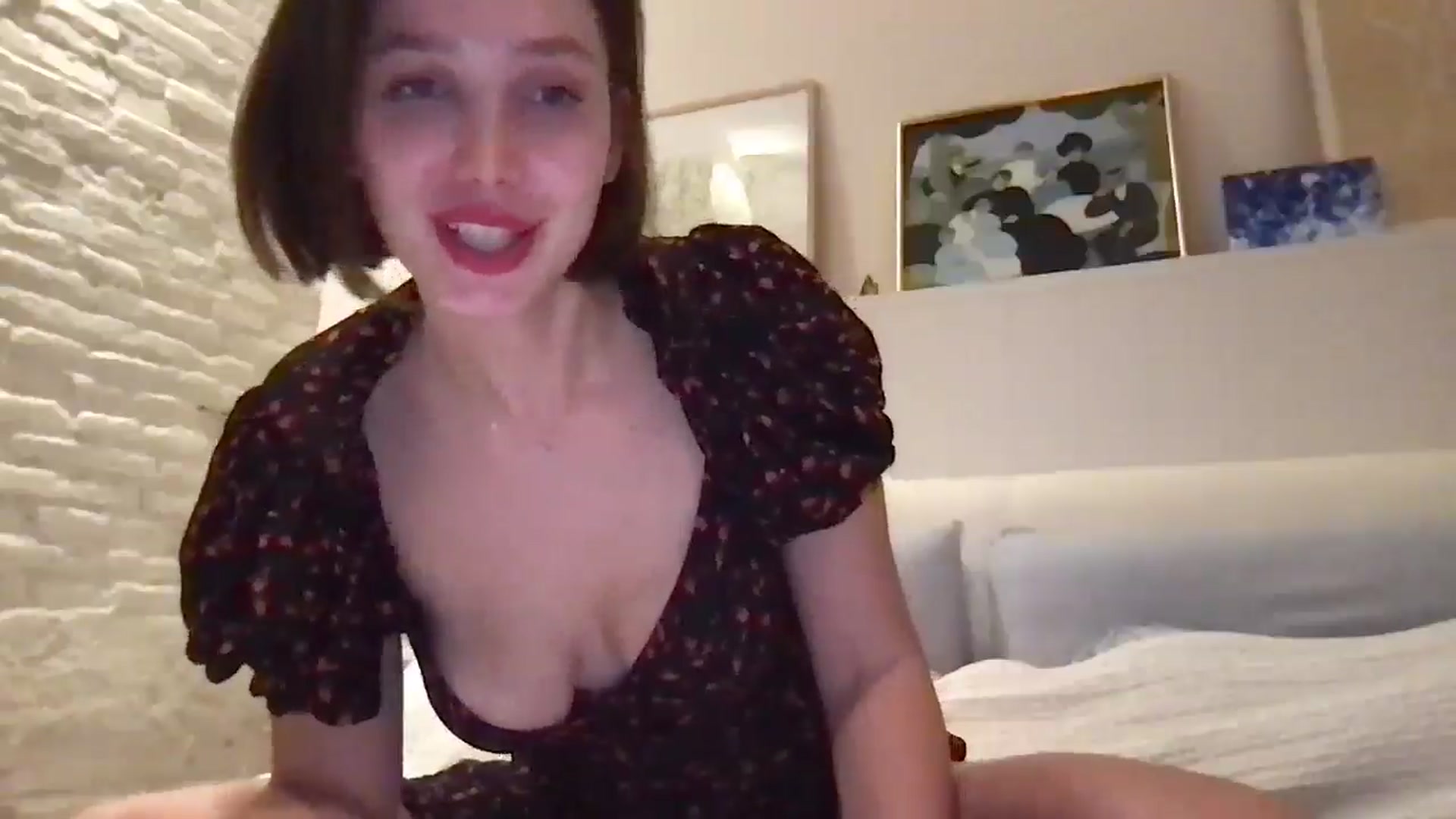 Gallery image thumbnail from LaLune's myfreecams stream on, 10/01/2025, 18:59 image 14 of 20