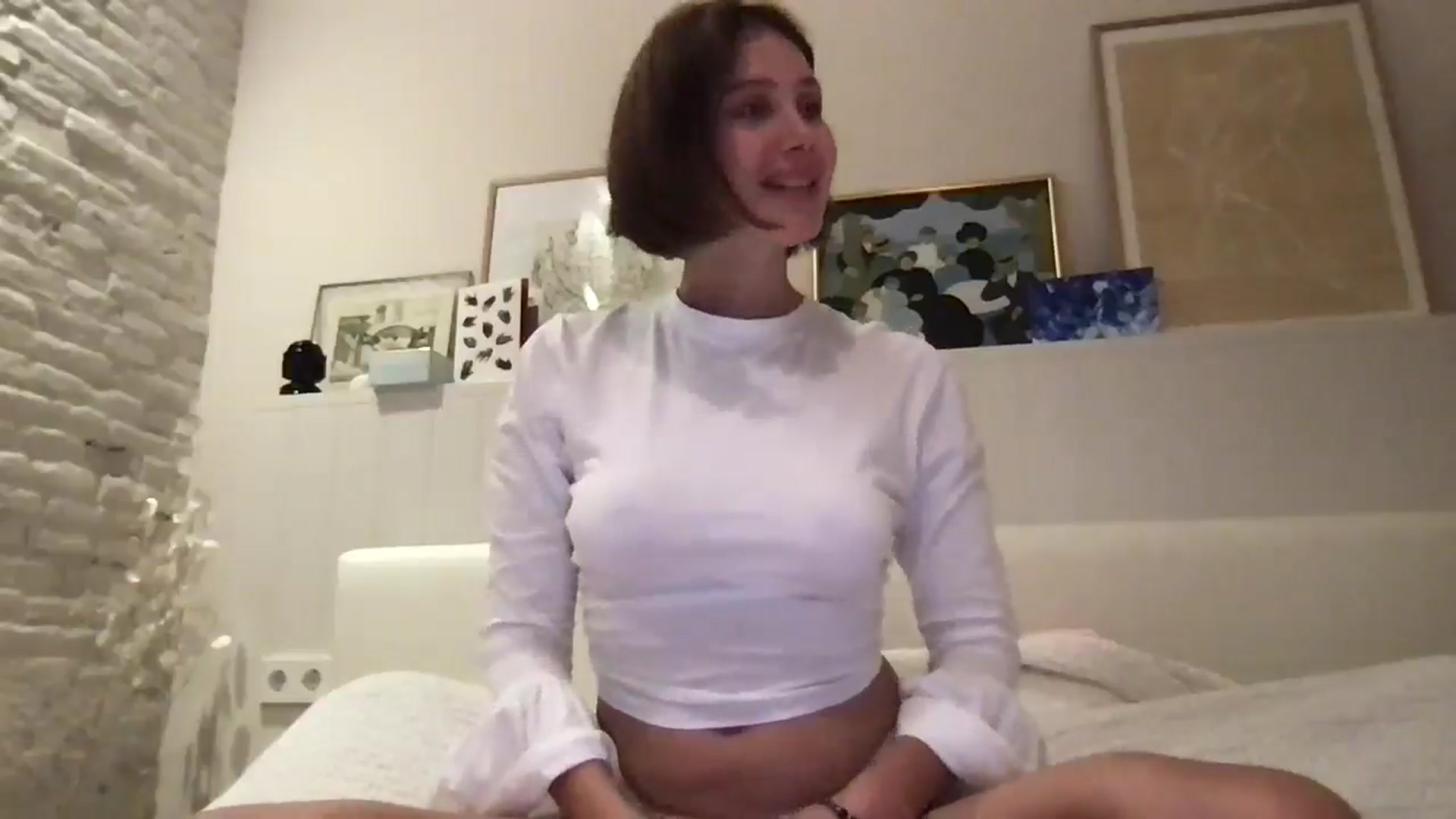 Gallery image thumbnail from LaLune's myfreecams stream on, 10/06/2025, 20:51 image 8 of 20