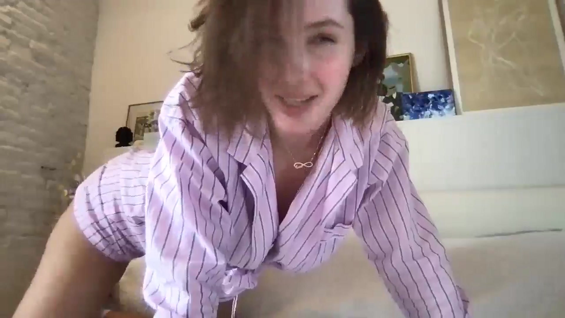 Gallery image thumbnail from LaLune's myfreecams stream on, 11/05/2025, 11:07 image 20 of 20
